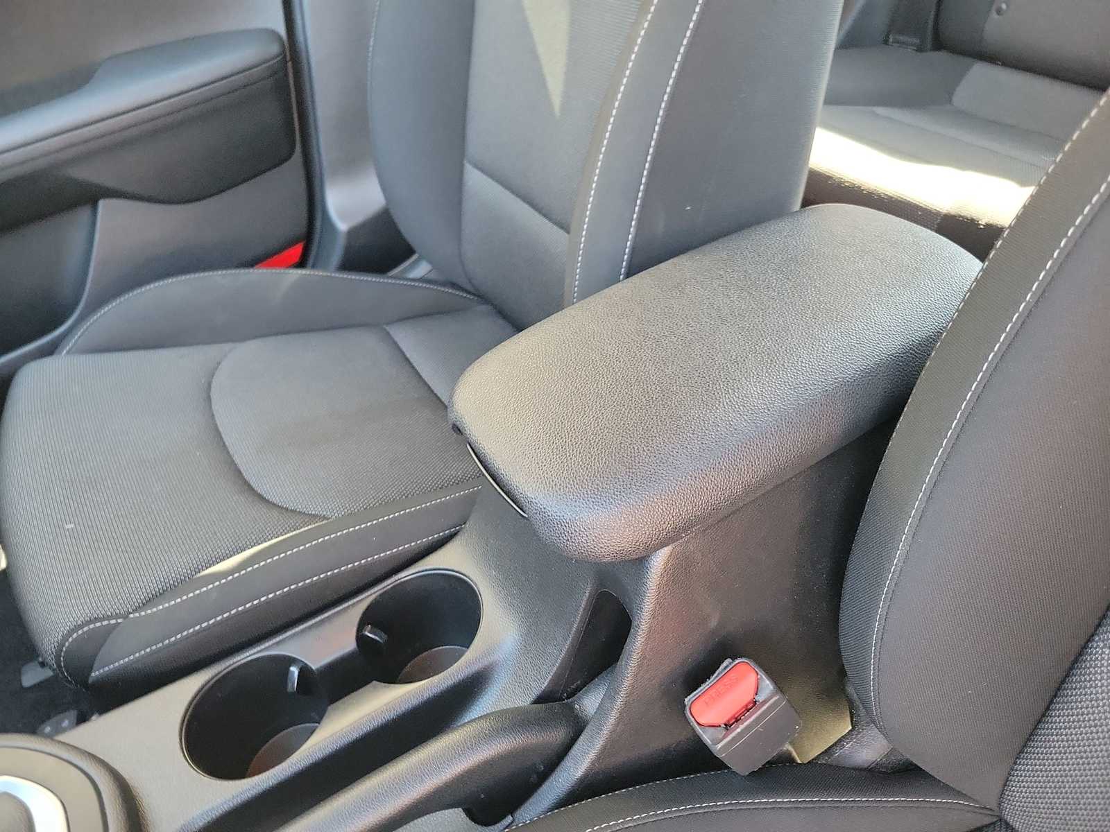 Thumbnail: 2023 Kia Forte - 16