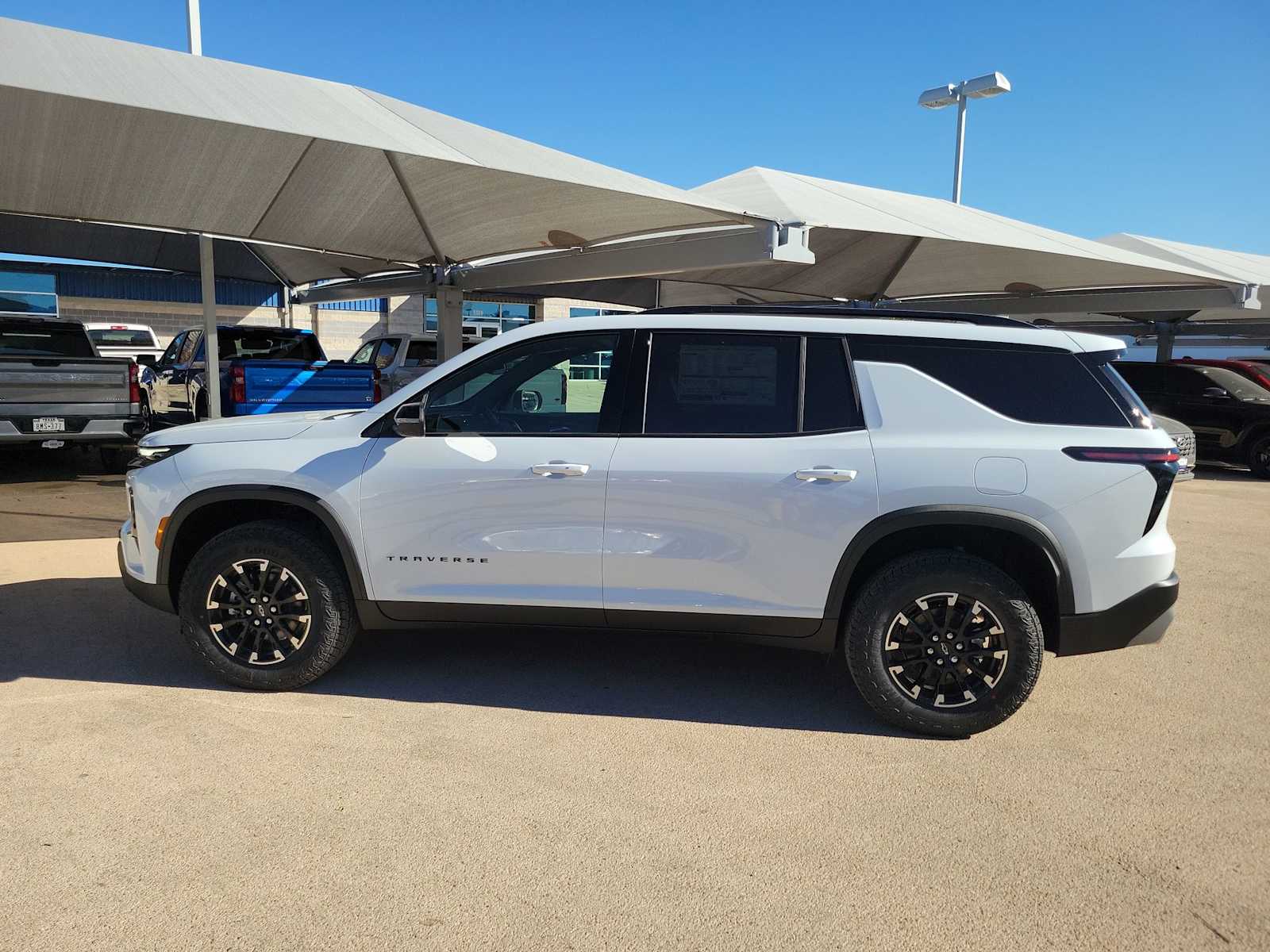 Thumbnail: 2026 Chevrolet Traverse - 3