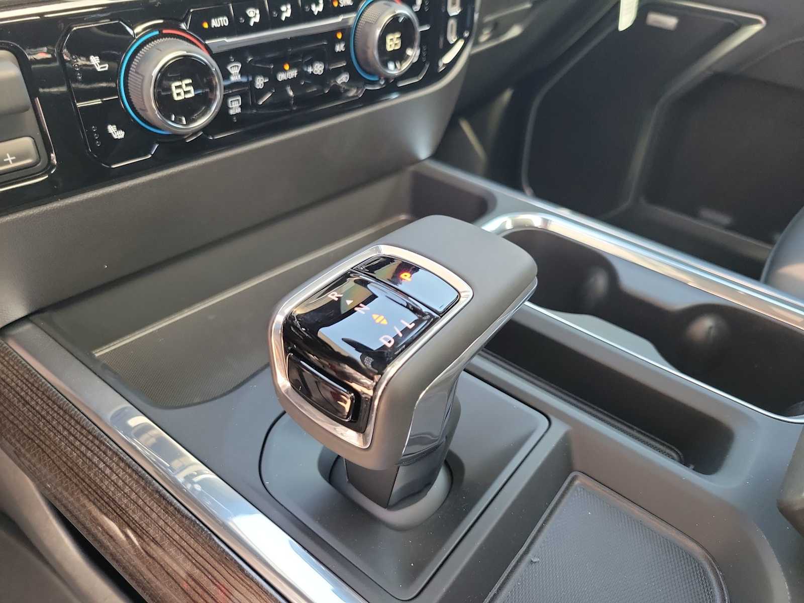 Thumbnail: 2025 Chevrolet Silverado 1500 - 17