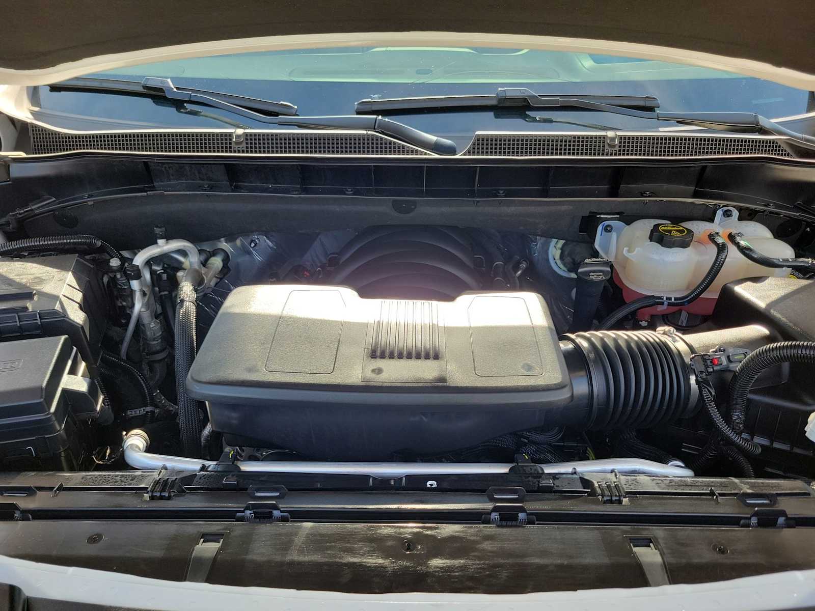 Thumbnail: 2024 Chevrolet Tahoe - 9