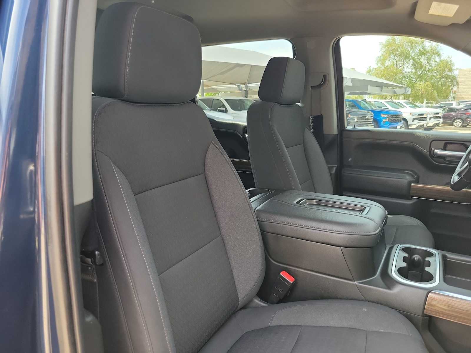Thumbnail: 2021 Chevrolet Silverado 1500 - 14