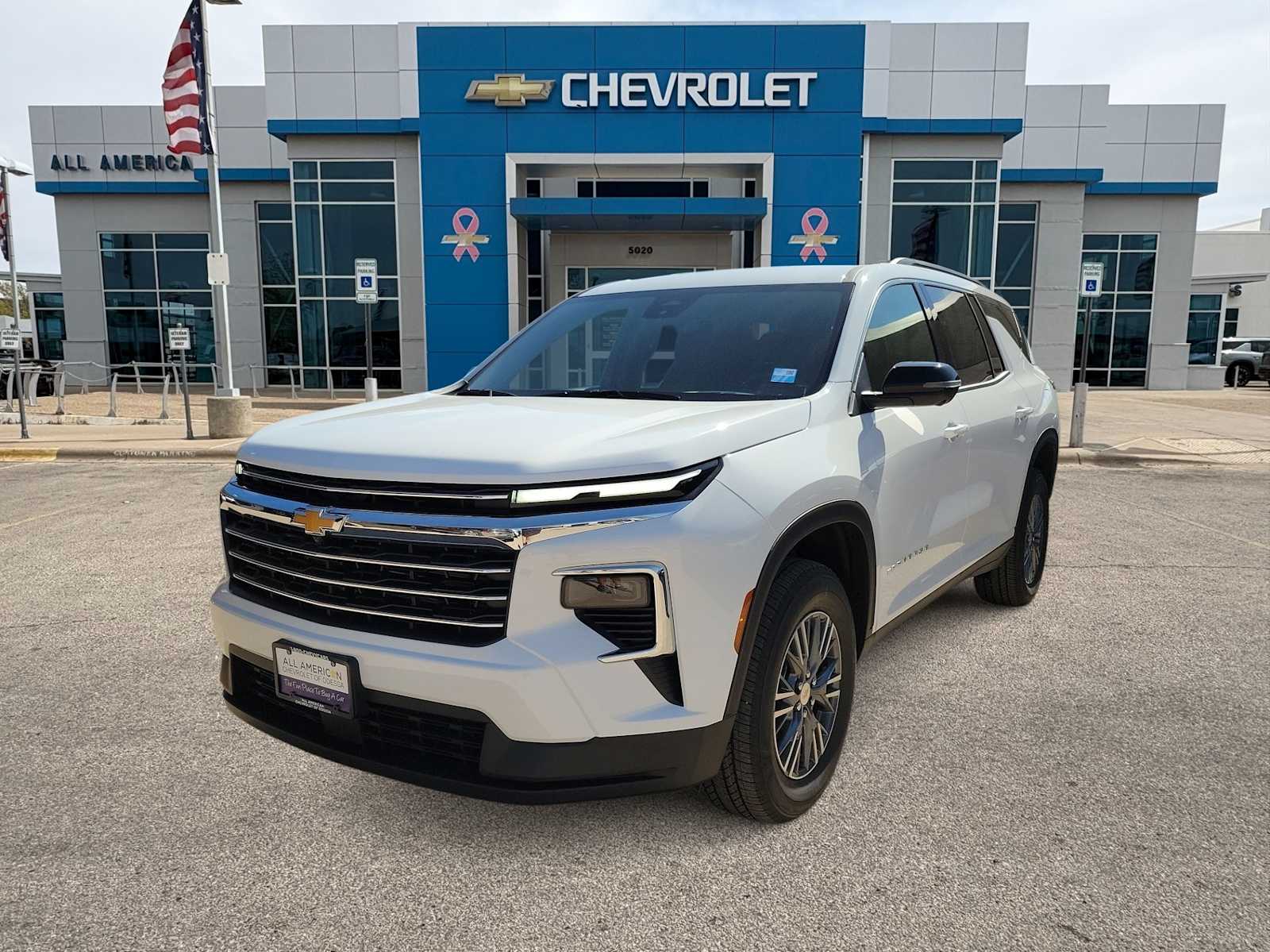 2026 Chevrolet Traverse LT's photo