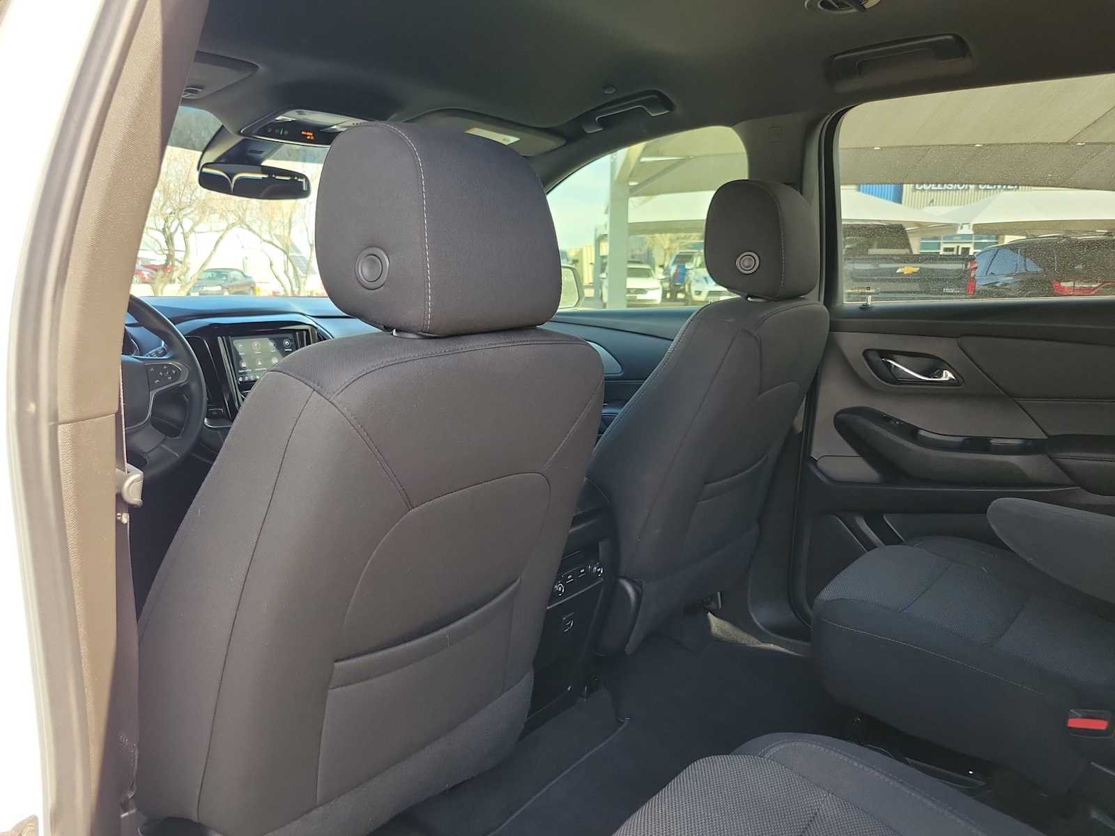 Thumbnail: 2023 Chevrolet Traverse - 12