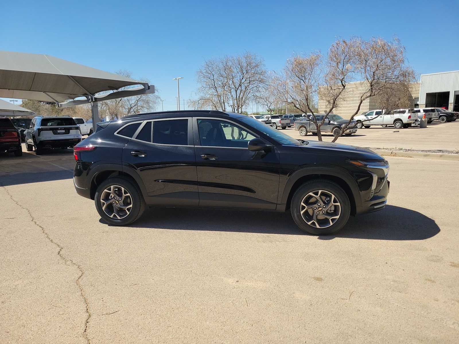 Thumbnail: 2026 Chevrolet Trax - 9