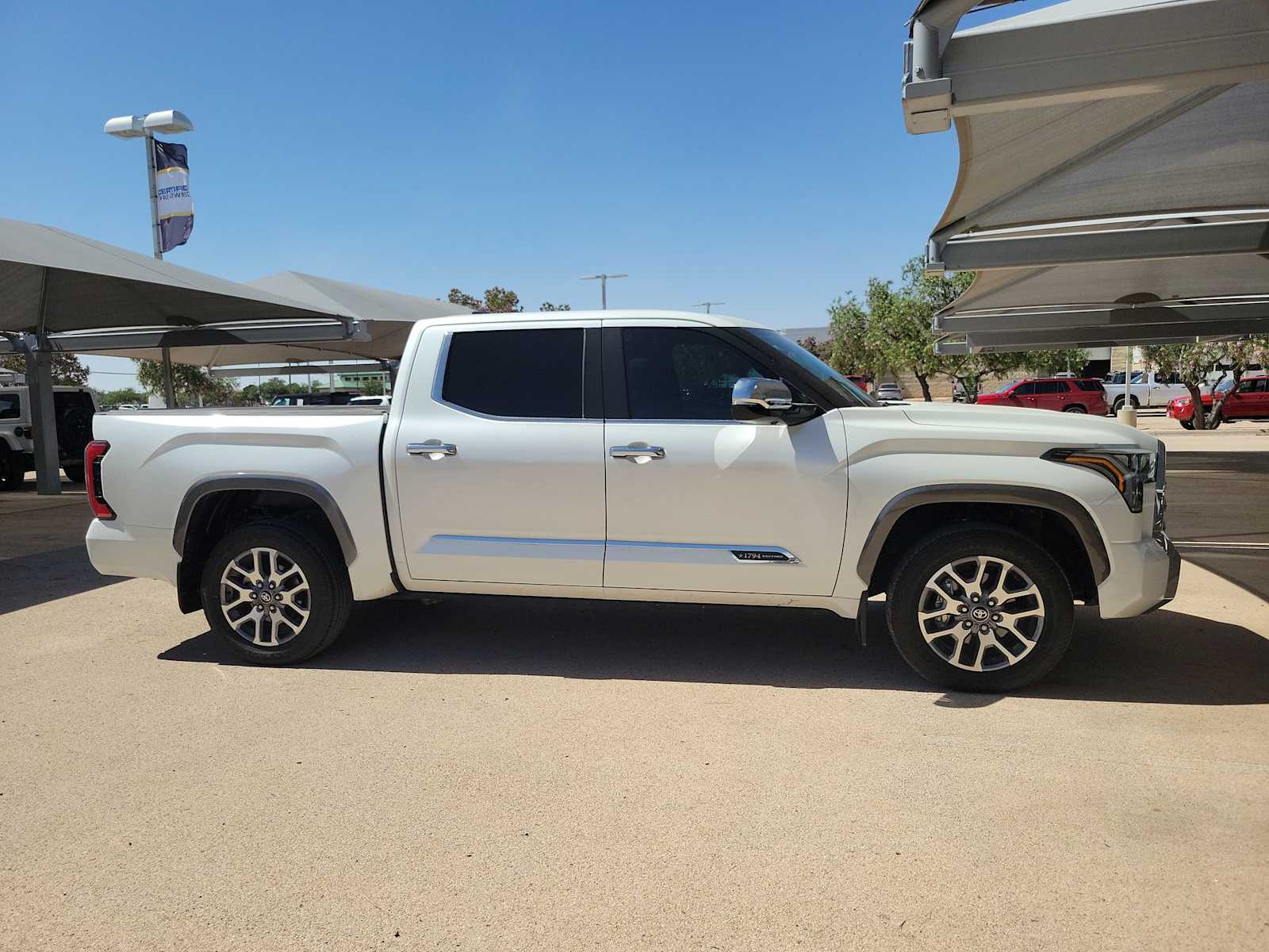 Thumbnail: 2025 Toyota Tundra - 9