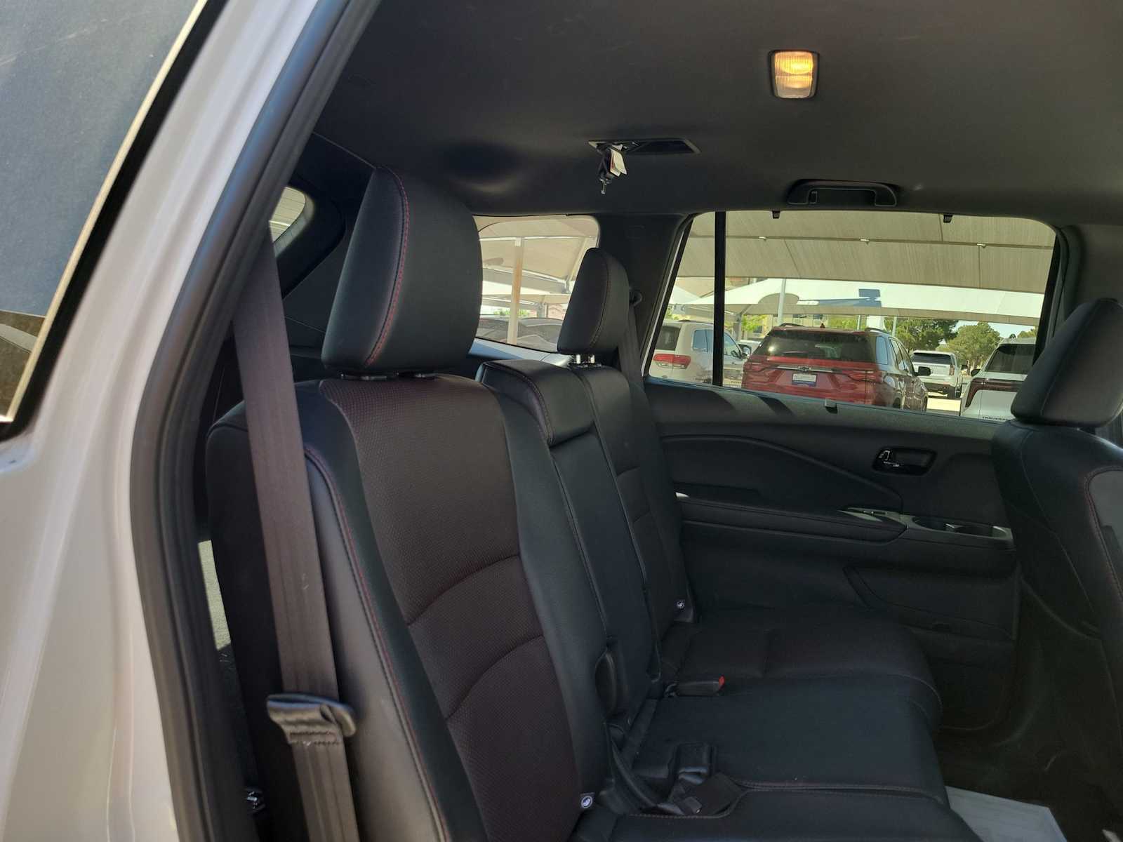 Thumbnail: 2025 Honda Passport - 17