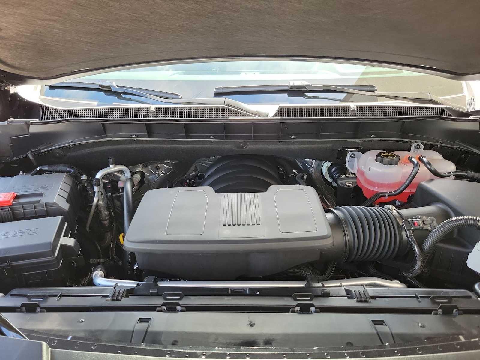 Thumbnail: 2026 Chevrolet Suburban - 9