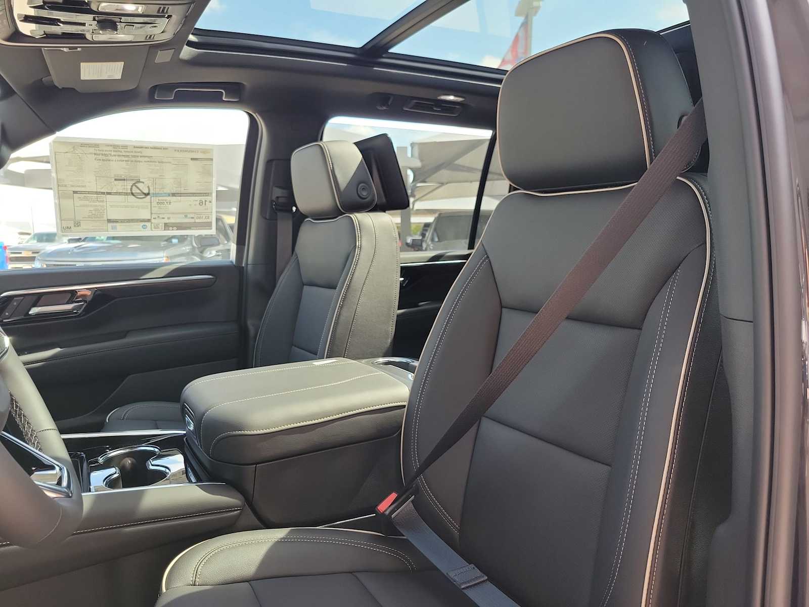 Thumbnail: 2026 Chevrolet Suburban - 11