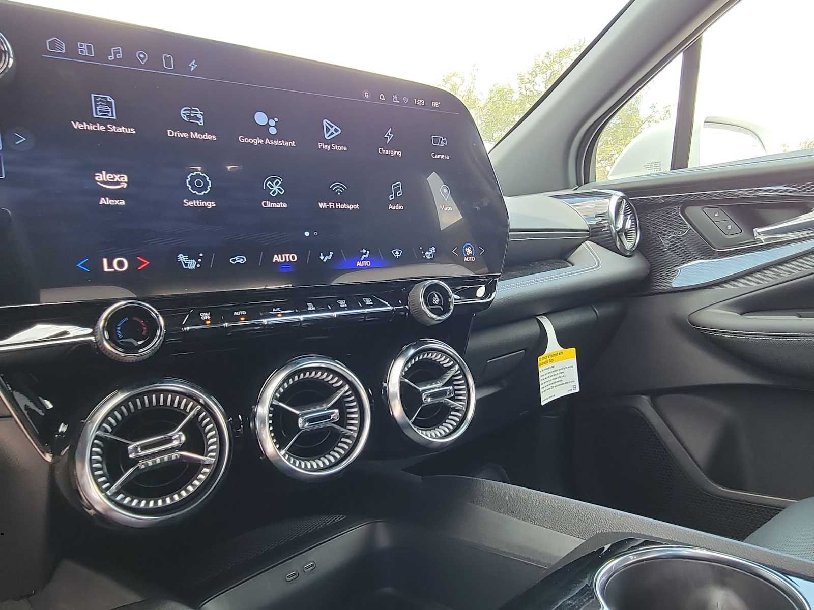 Thumbnail: 2024 Chevrolet Blazer EV - 21