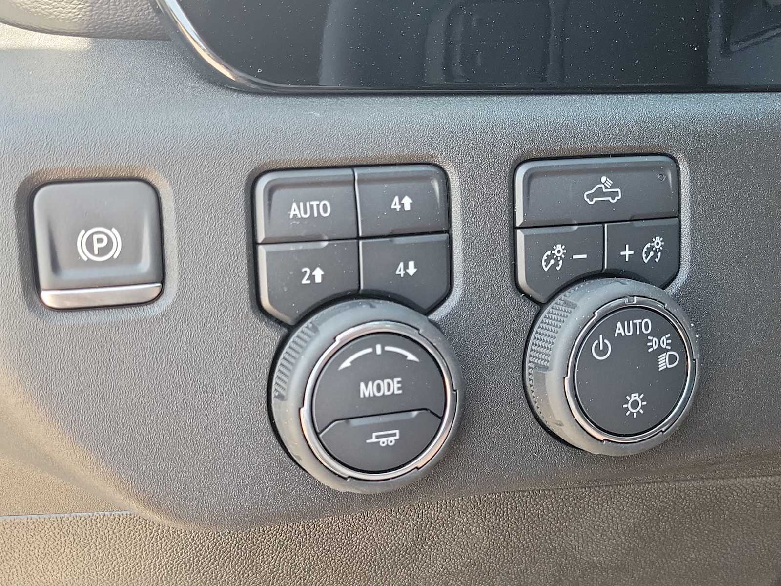 Thumbnail: 2026 Chevrolet Silverado 1500 - 19