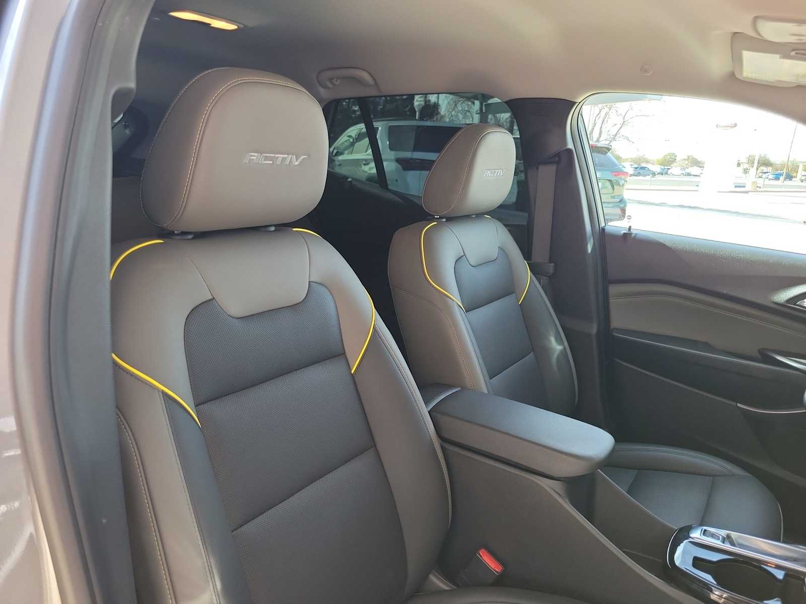 Thumbnail: 2025 Chevrolet Trax - 10