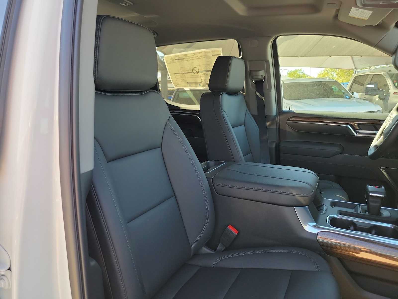 Thumbnail: 2026 Chevrolet Silverado 1500 - 14