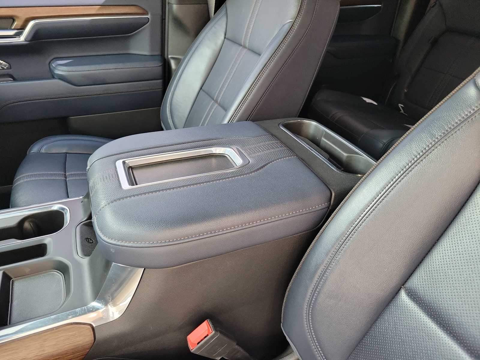 Thumbnail: 2022 Chevrolet Silverado 1500 - 16