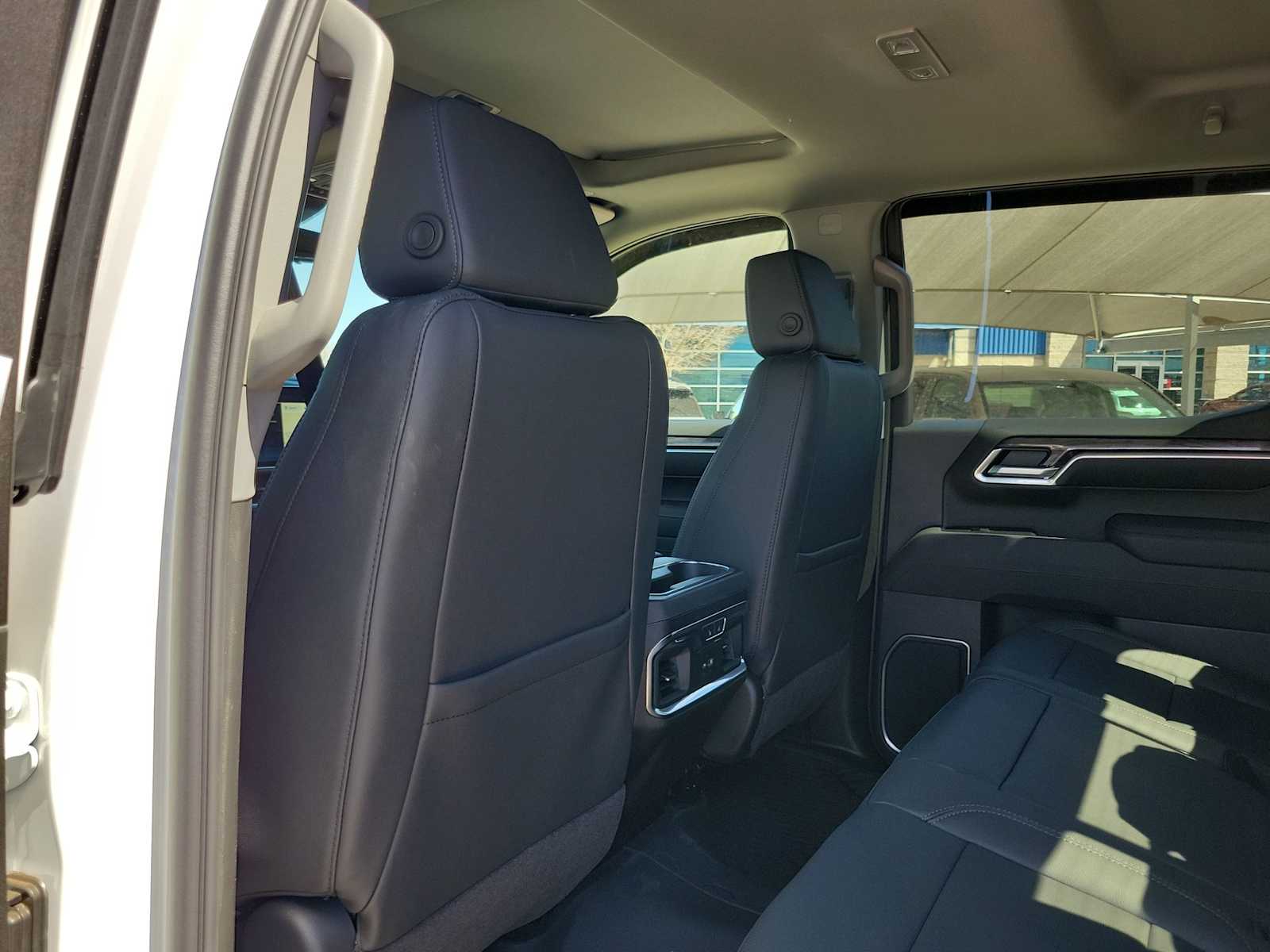 Thumbnail: 2026 Chevrolet Silverado 1500 - 16