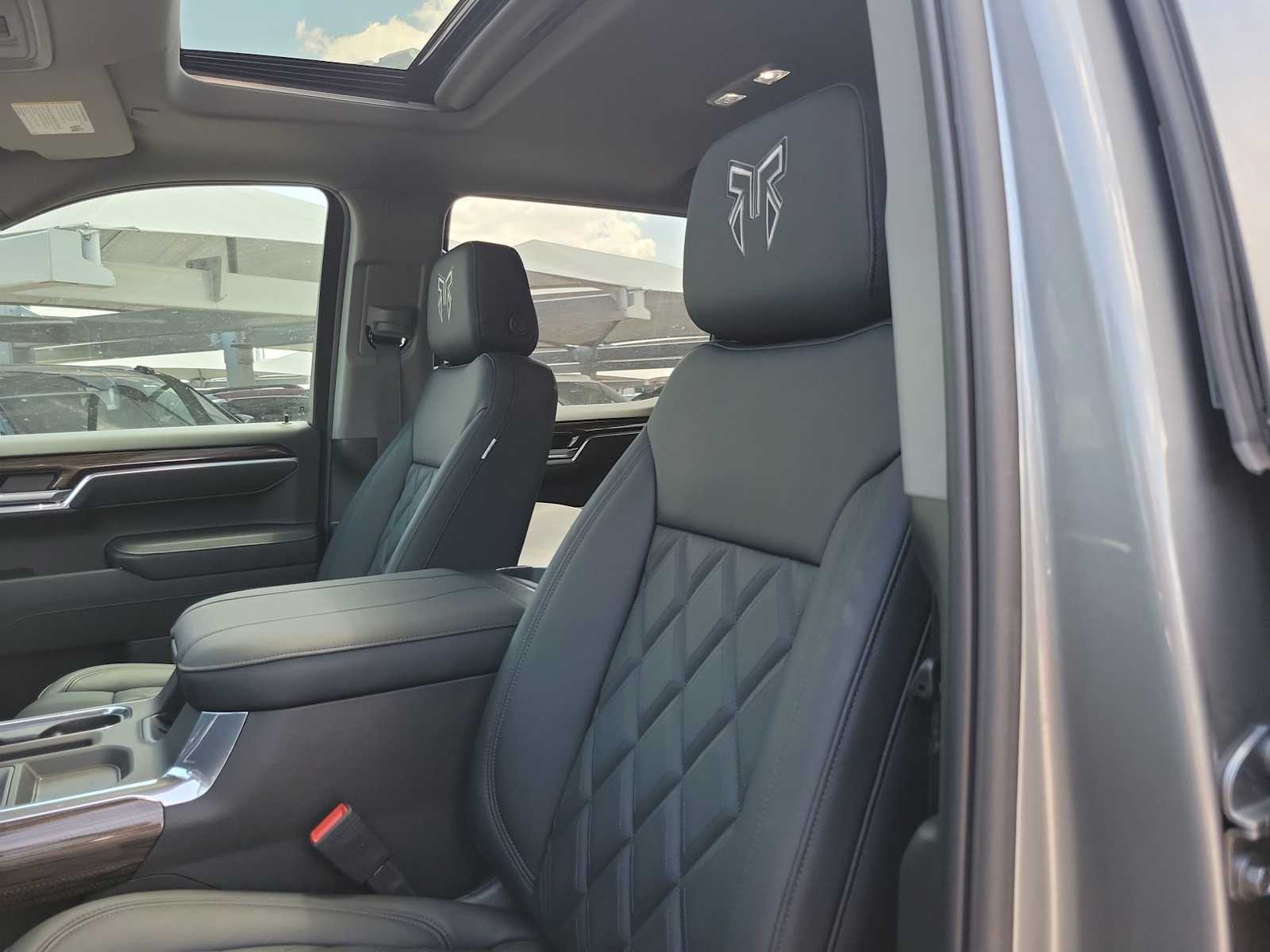 Thumbnail: 2025 Chevrolet Silverado 1500 - 11