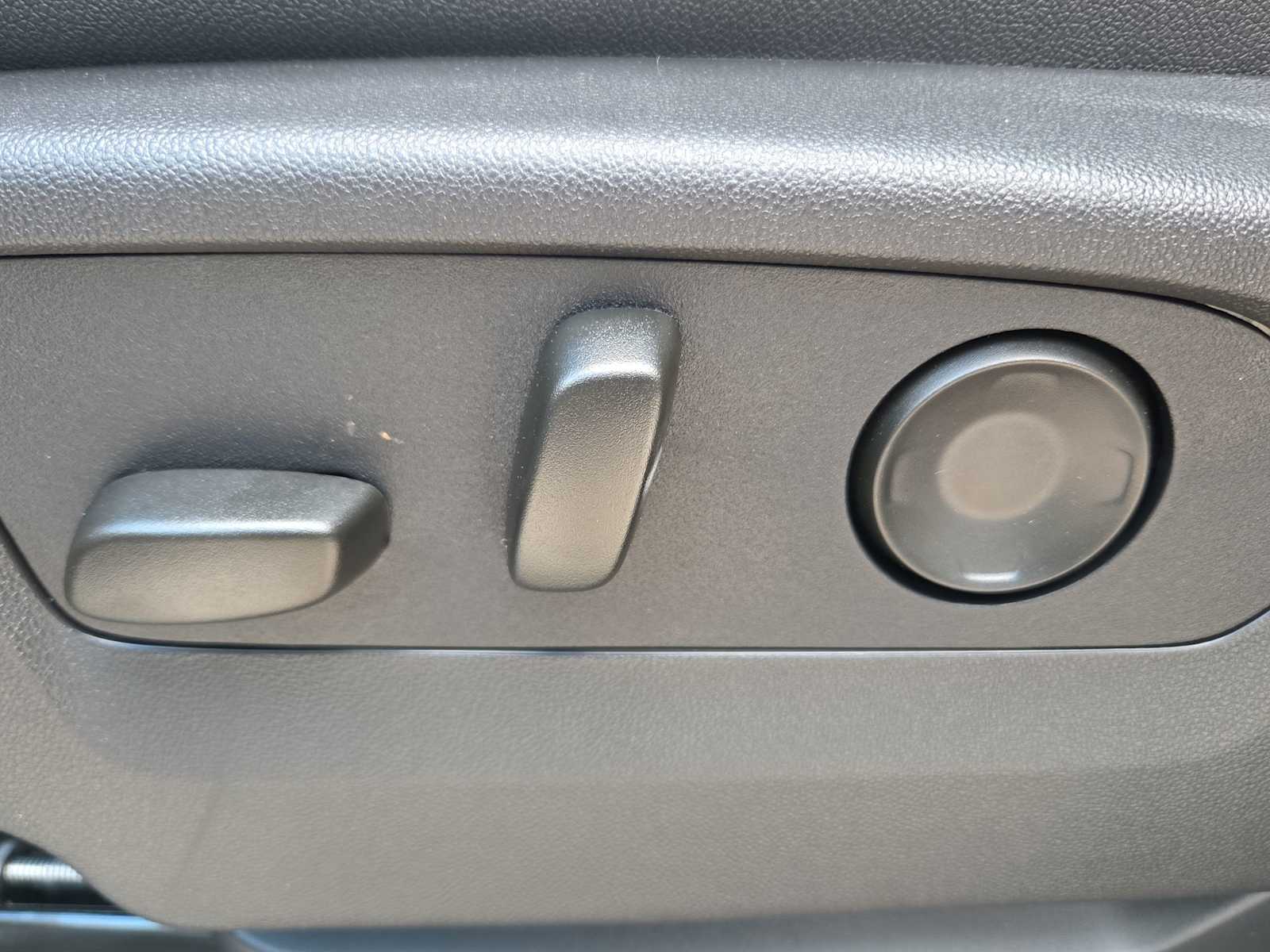 Thumbnail: 2026 Chevrolet Tahoe - 14