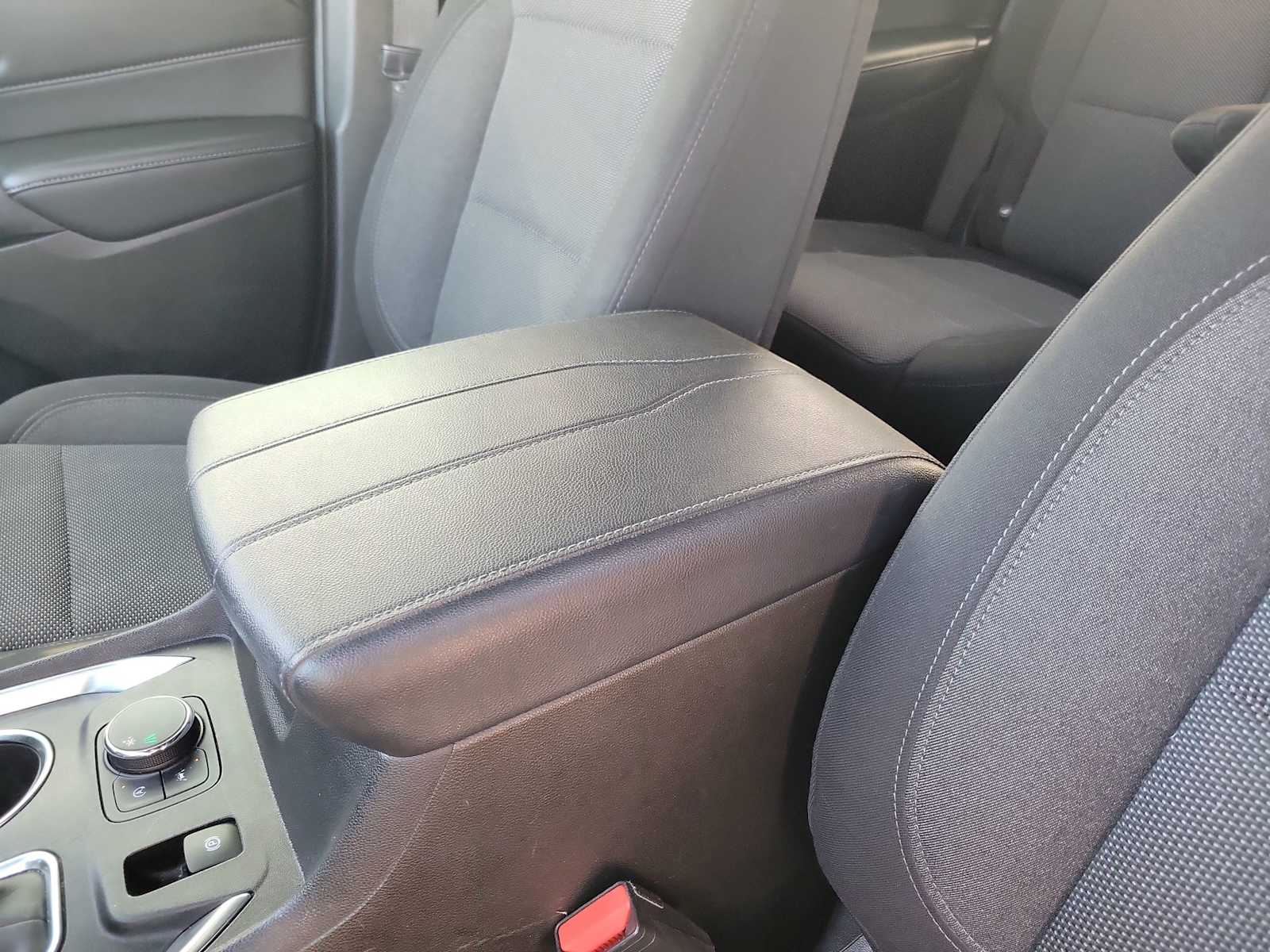 Thumbnail: 2023 Chevrolet Traverse - 16