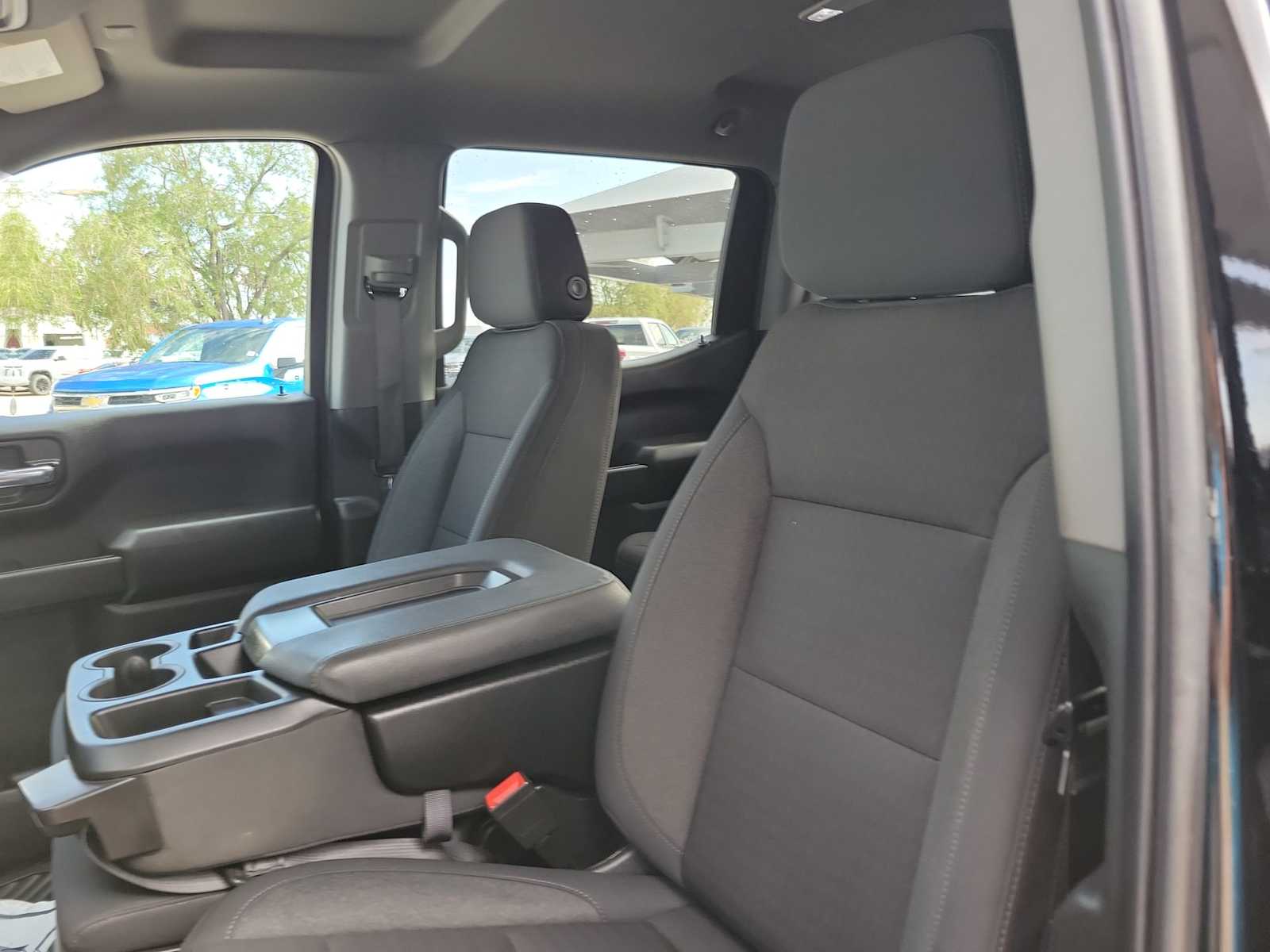 Thumbnail: 2024 Chevrolet Silverado 1500 - 11