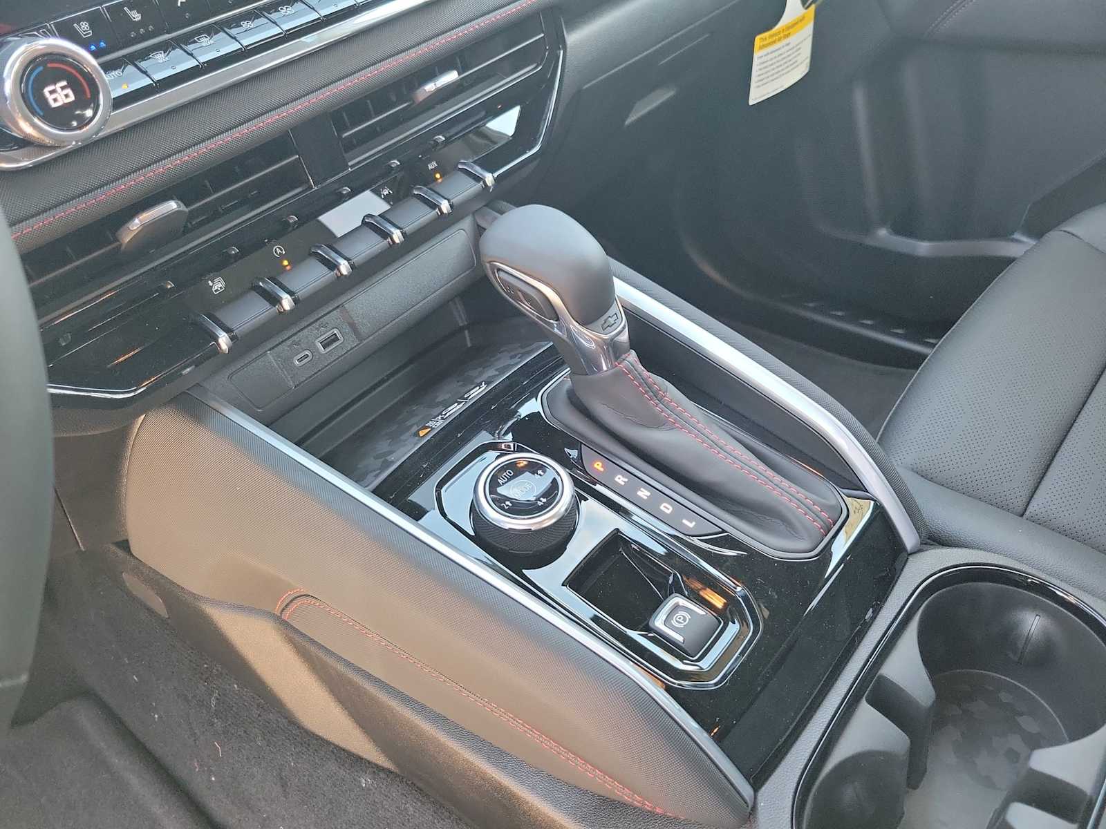 Thumbnail: 2026 Chevrolet Colorado - 17