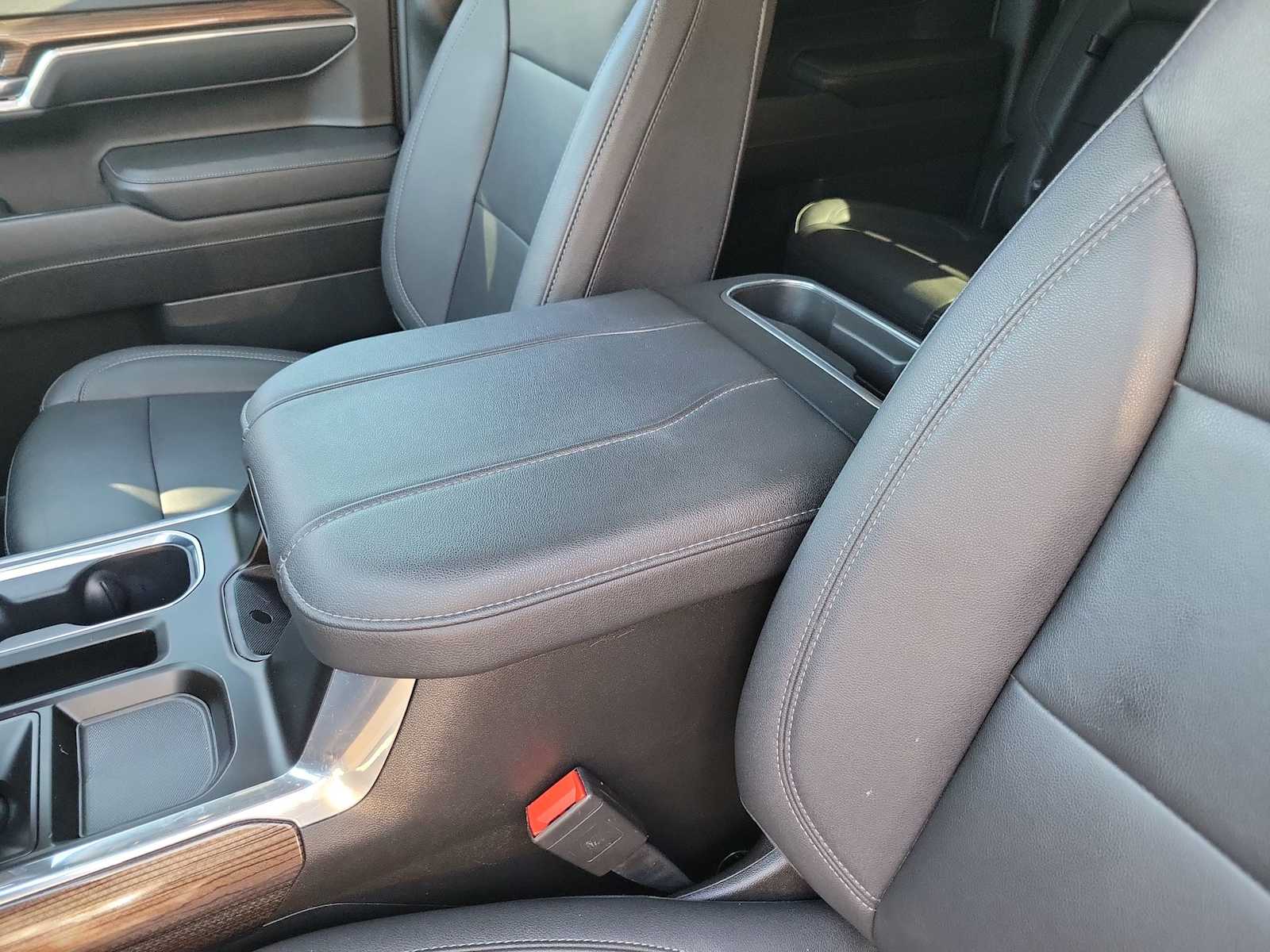 Thumbnail: 2023 Chevrolet Silverado 1500 - 16