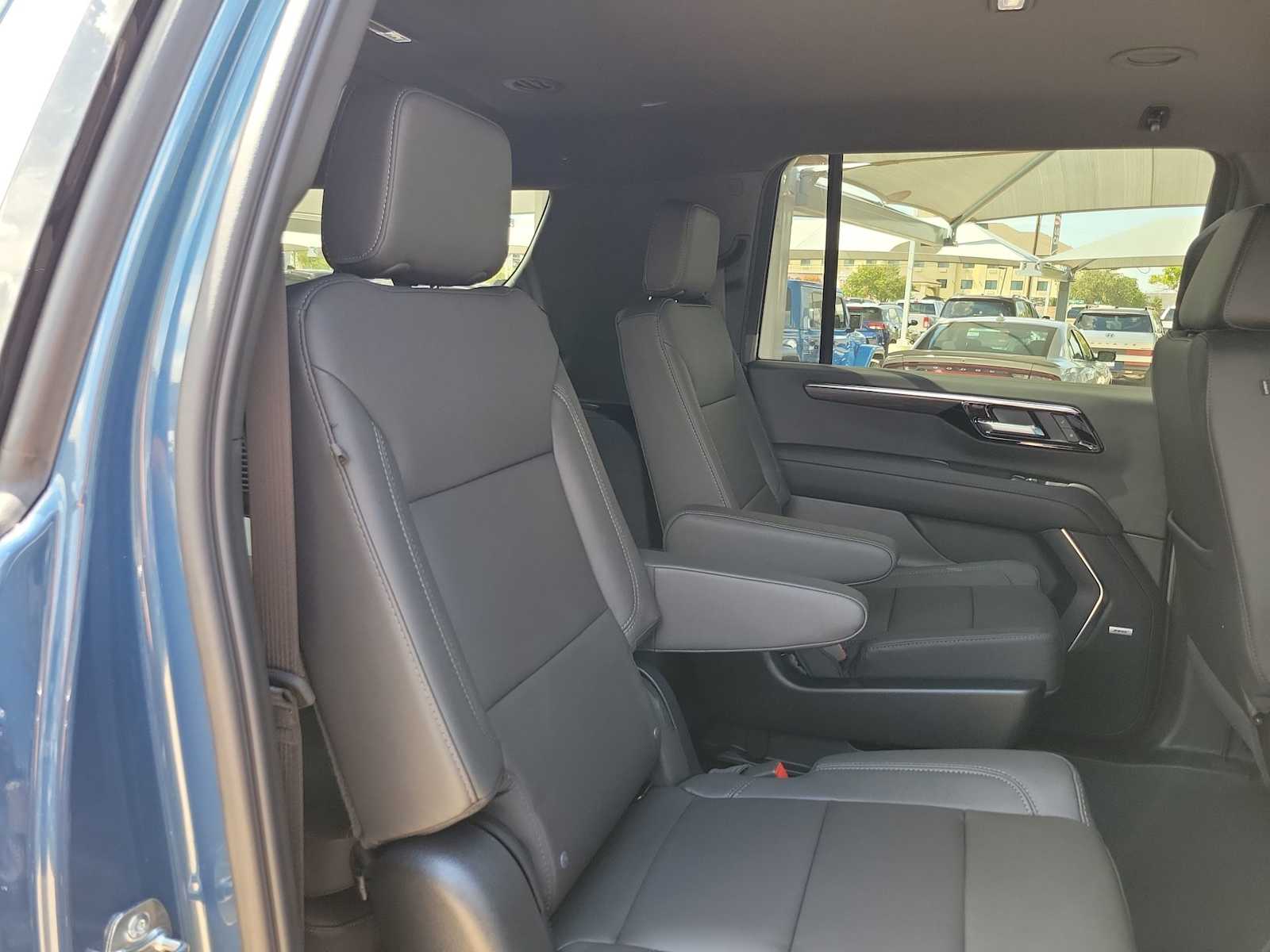 Thumbnail: 2026 Chevrolet Suburban - 13