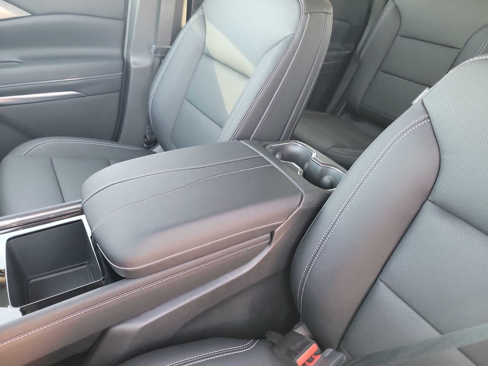 Thumbnail: 2026 Chevrolet Traverse - 16