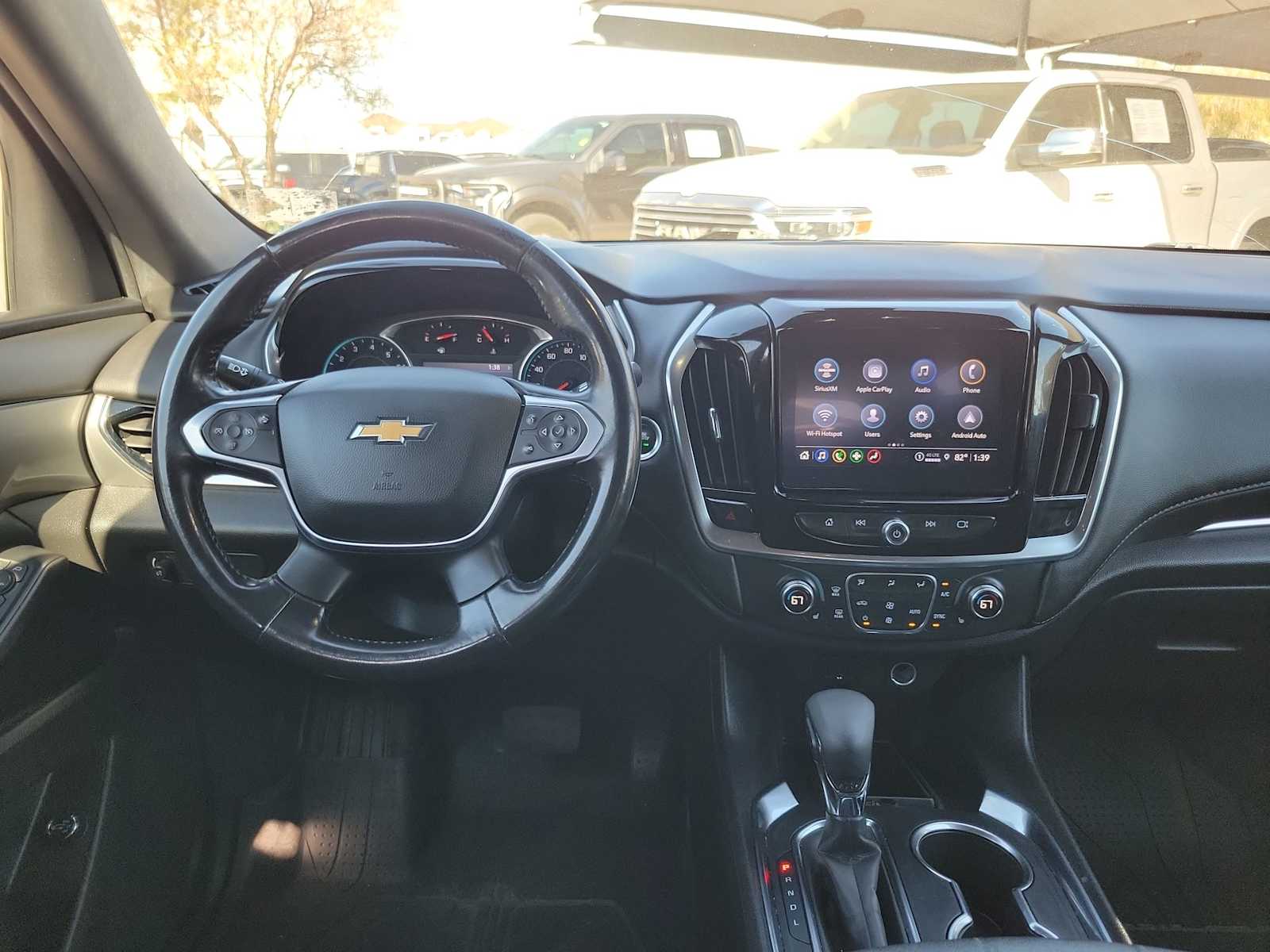 Thumbnail: 2022 Chevrolet Traverse - 10