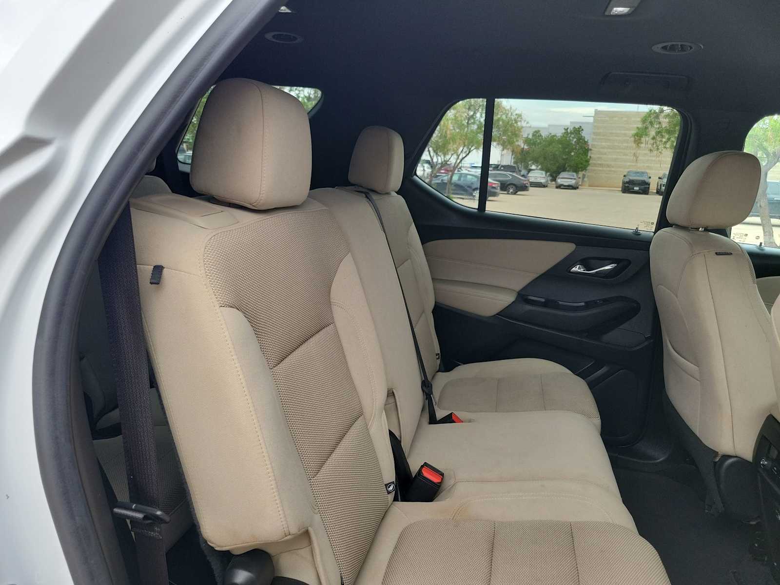 Thumbnail: 2022 Chevrolet Traverse - 17