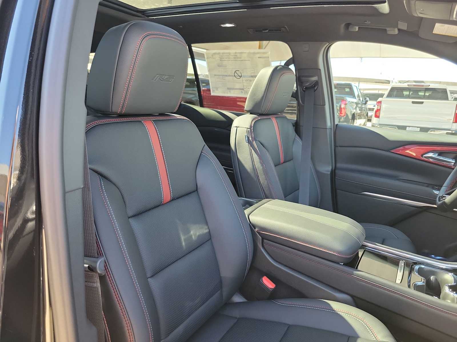 Thumbnail: 2026 Chevrolet Traverse - 14