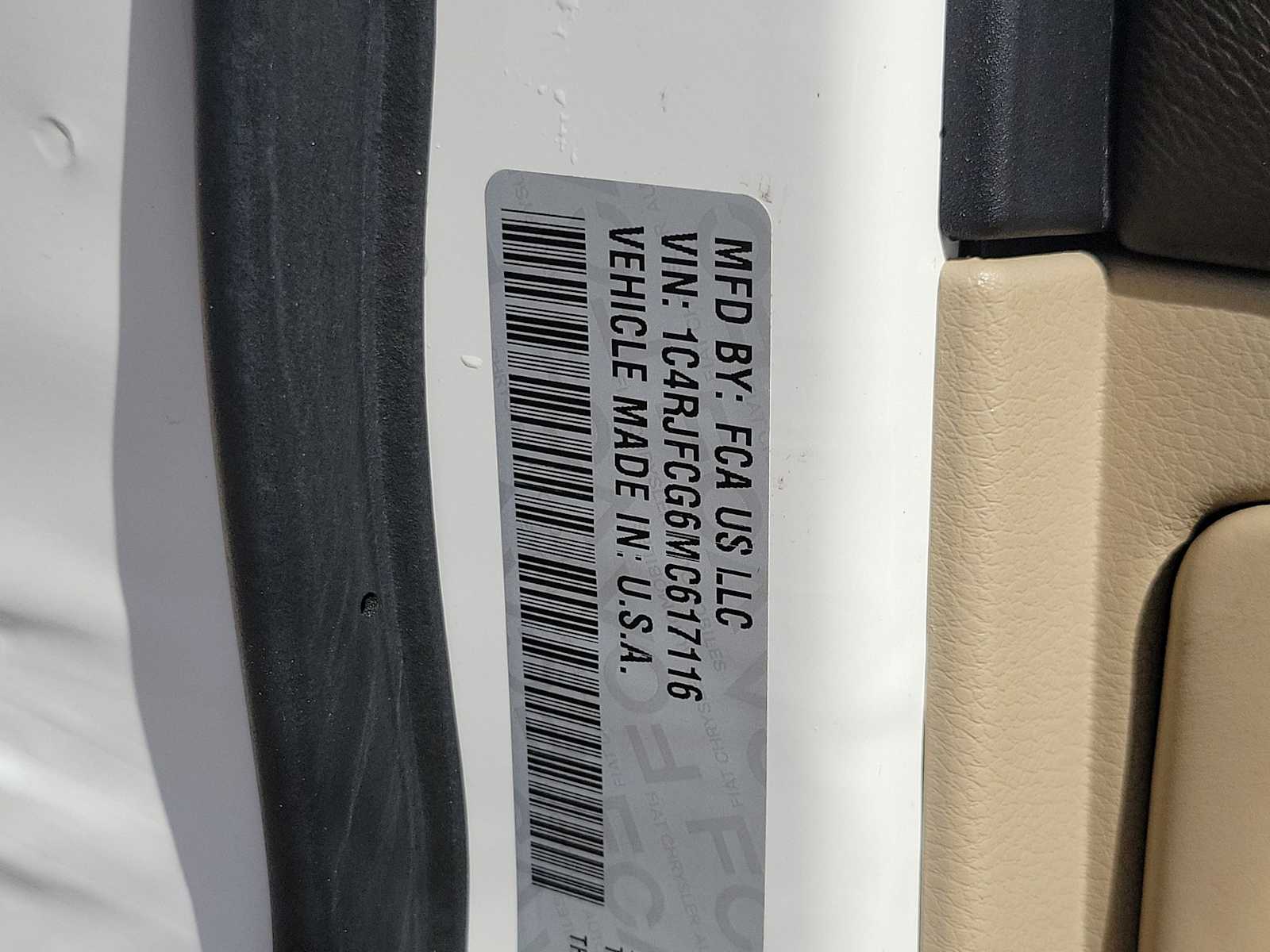 Thumbnail: 2021 Jeep Grand Cherokee - 16