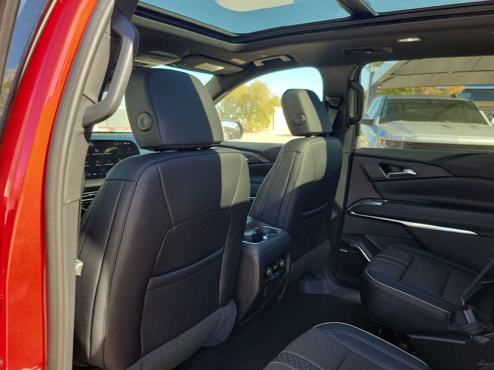 Thumbnail: 2026 Chevrolet Traverse - 12