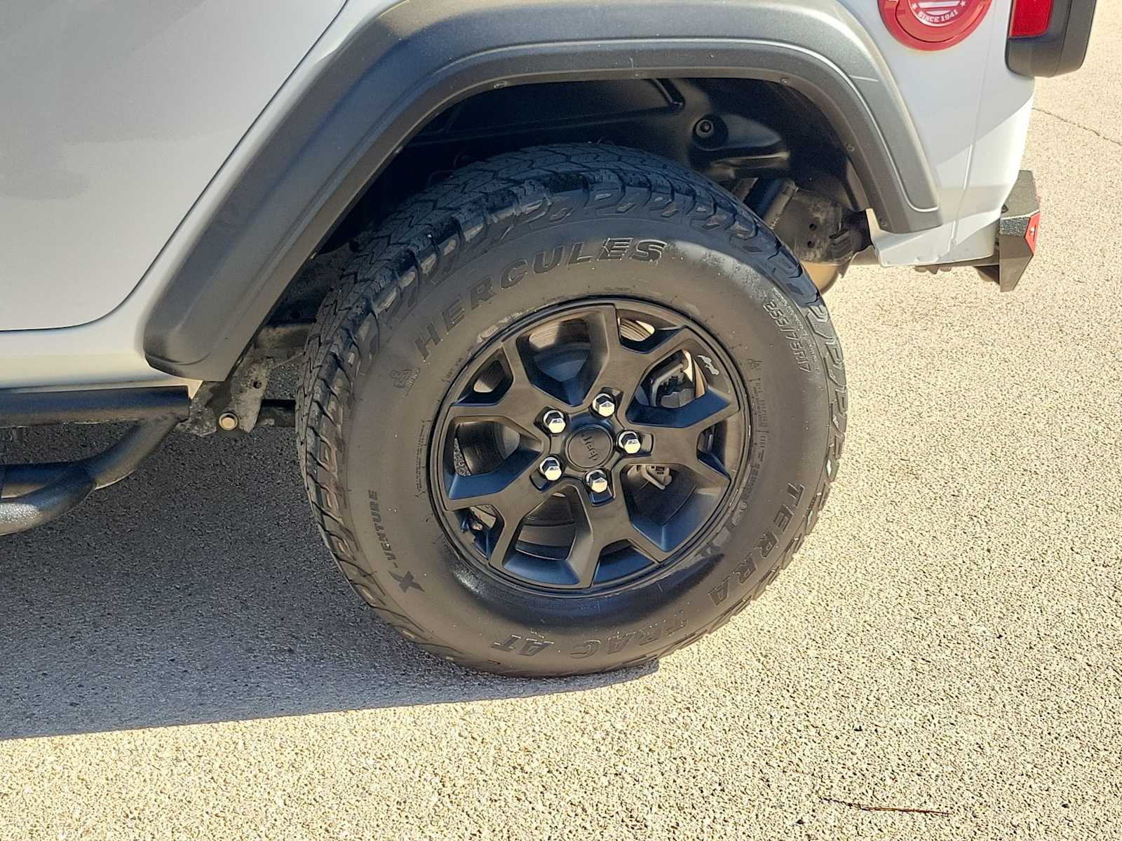 Thumbnail: 2021 Jeep Wrangler - 8