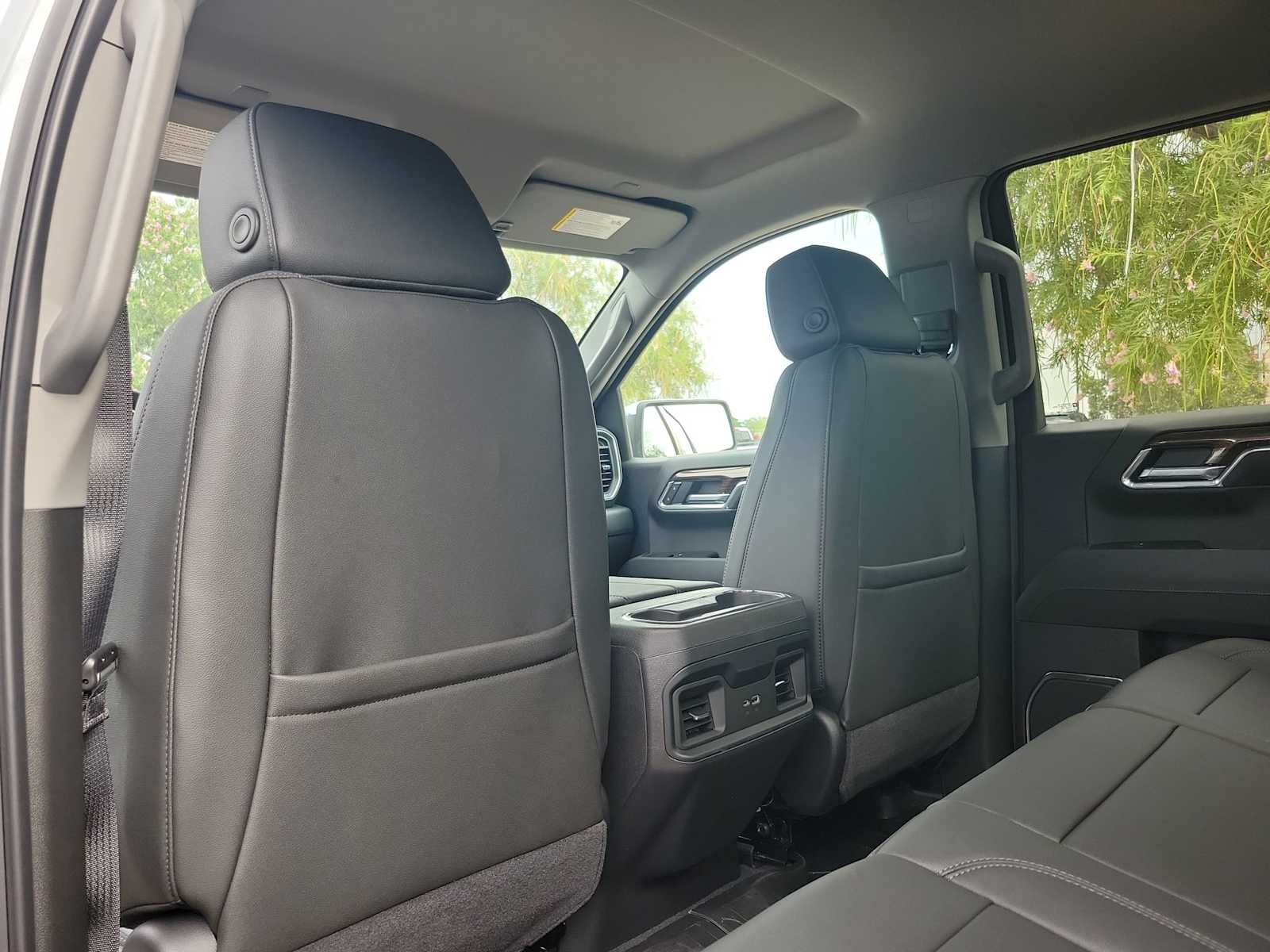 Thumbnail: 2026 Chevrolet Silverado 1500 - 16
