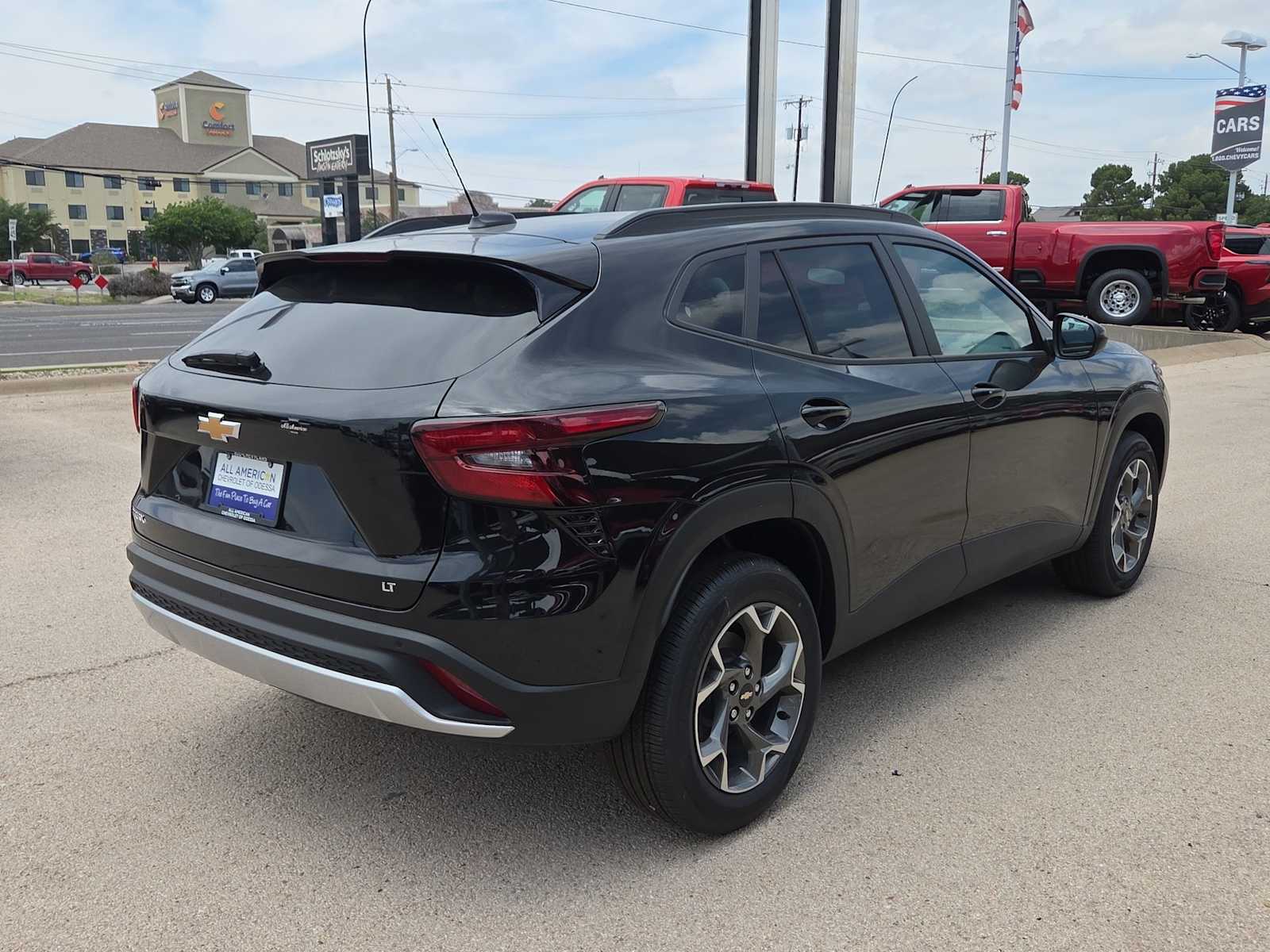 Thumbnail: 2026 Chevrolet Trax - 8