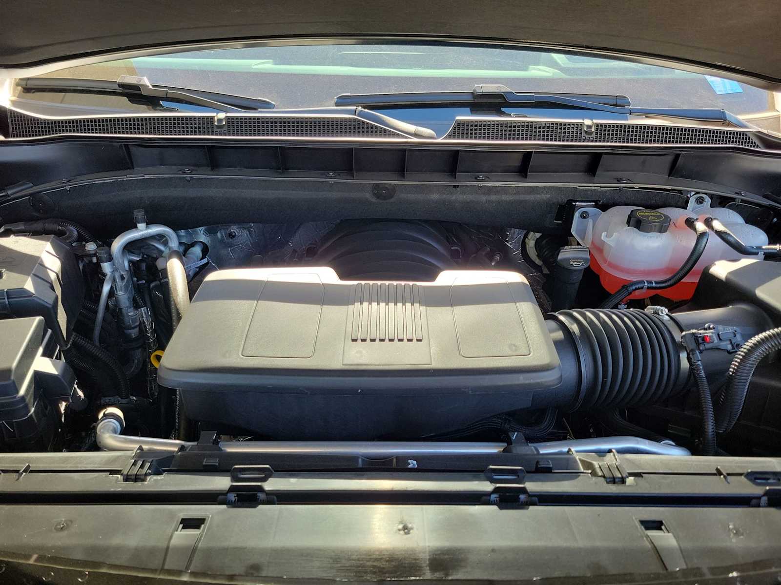 Thumbnail: 2026 Chevrolet Suburban - 9