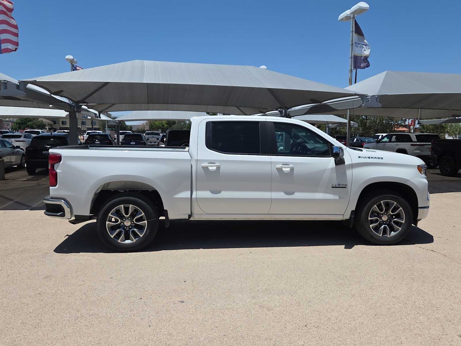 Thumbnail: 2026 Chevrolet Silverado 1500 - 9
