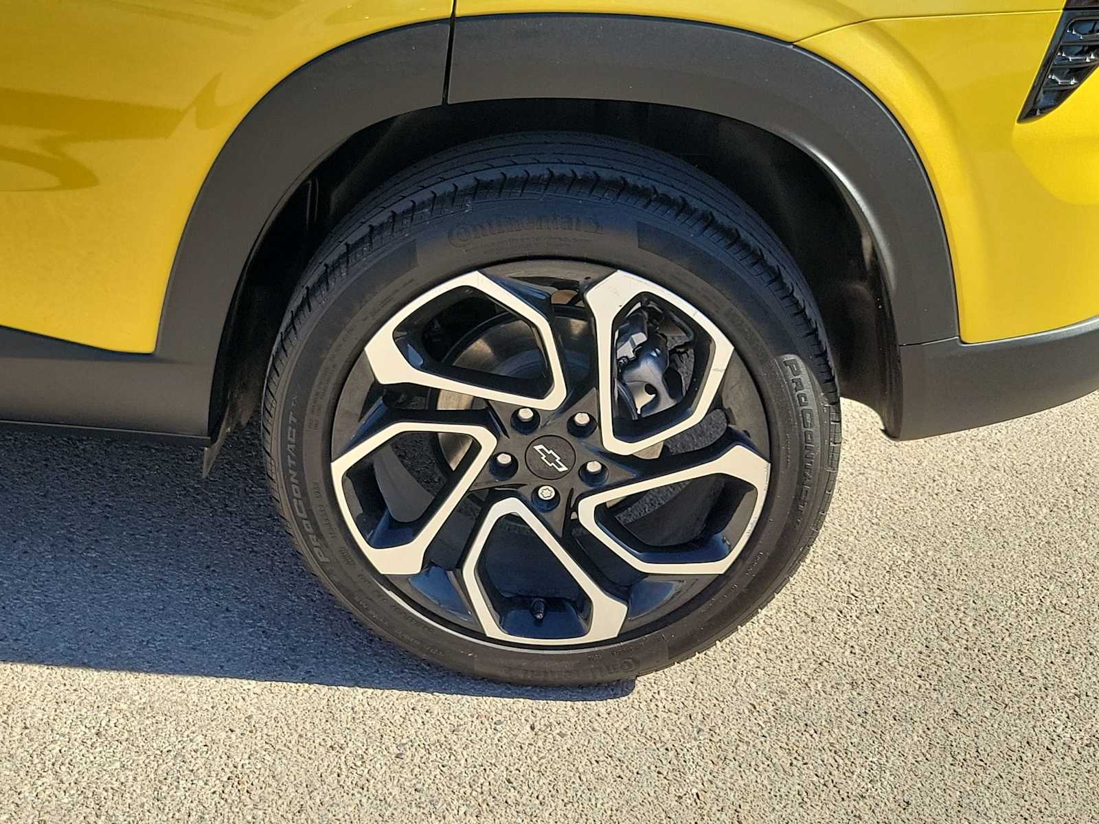 Thumbnail: 2025 Chevrolet Trax - 4