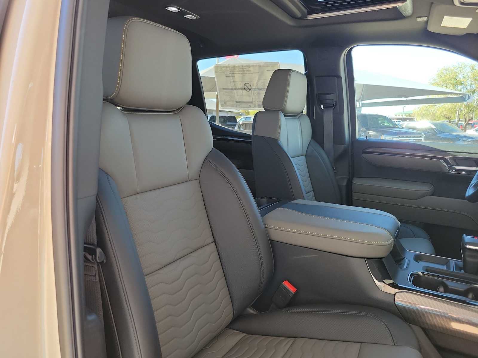 Thumbnail: 2026 Chevrolet Silverado 1500 - 13