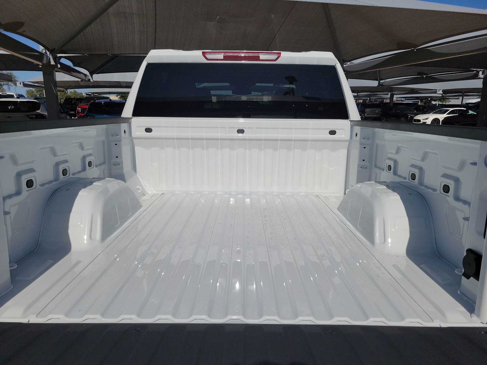 Thumbnail: 2026 Chevrolet Silverado 1500 - 19