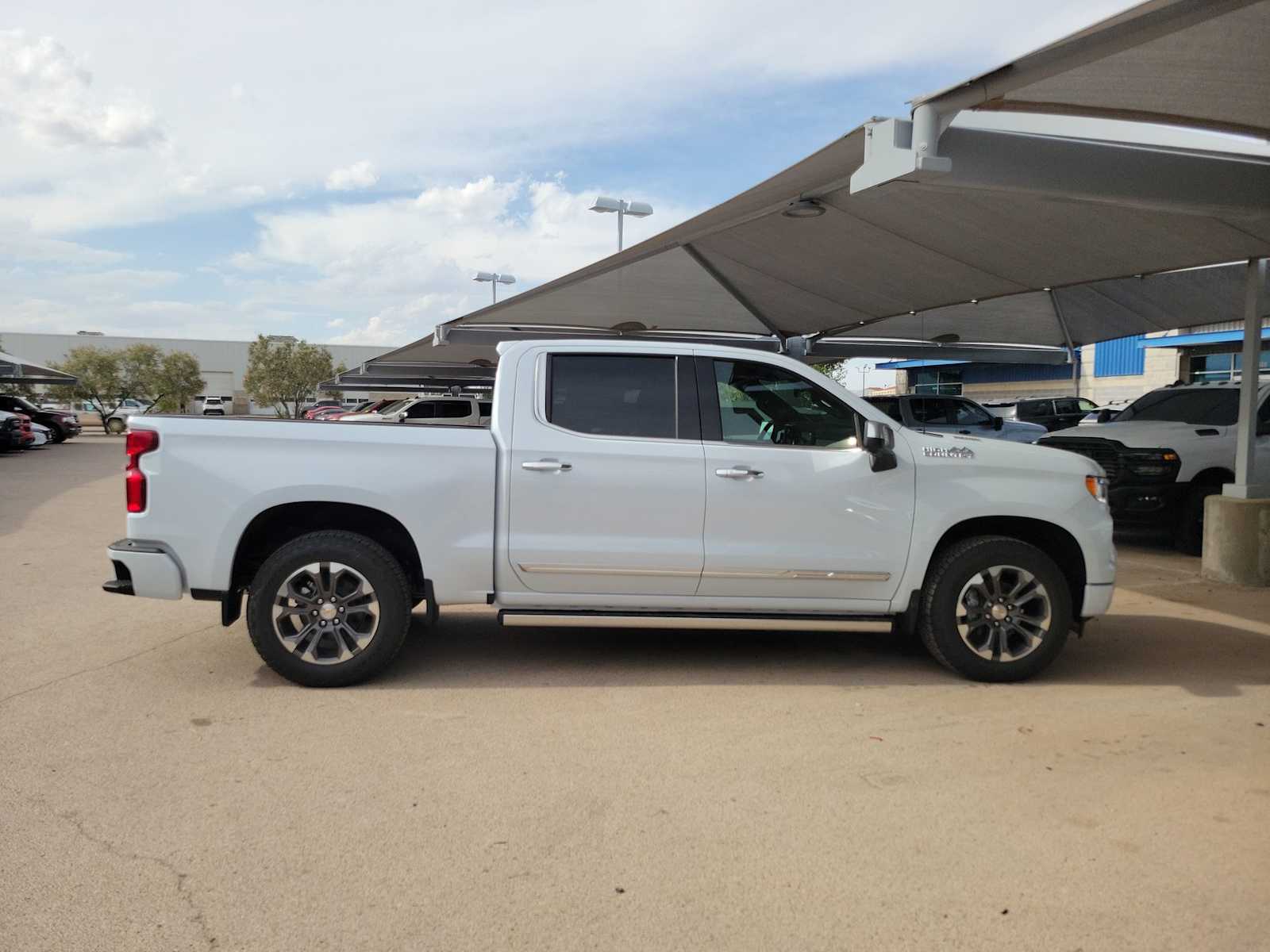 Thumbnail: 2026 Chevrolet Silverado 1500 - 9