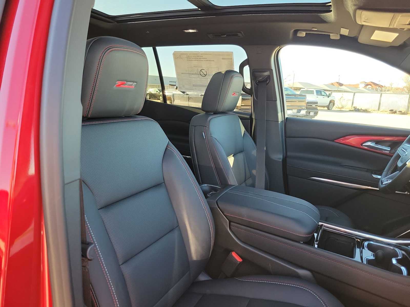 Thumbnail: 2026 Chevrolet Traverse - 10