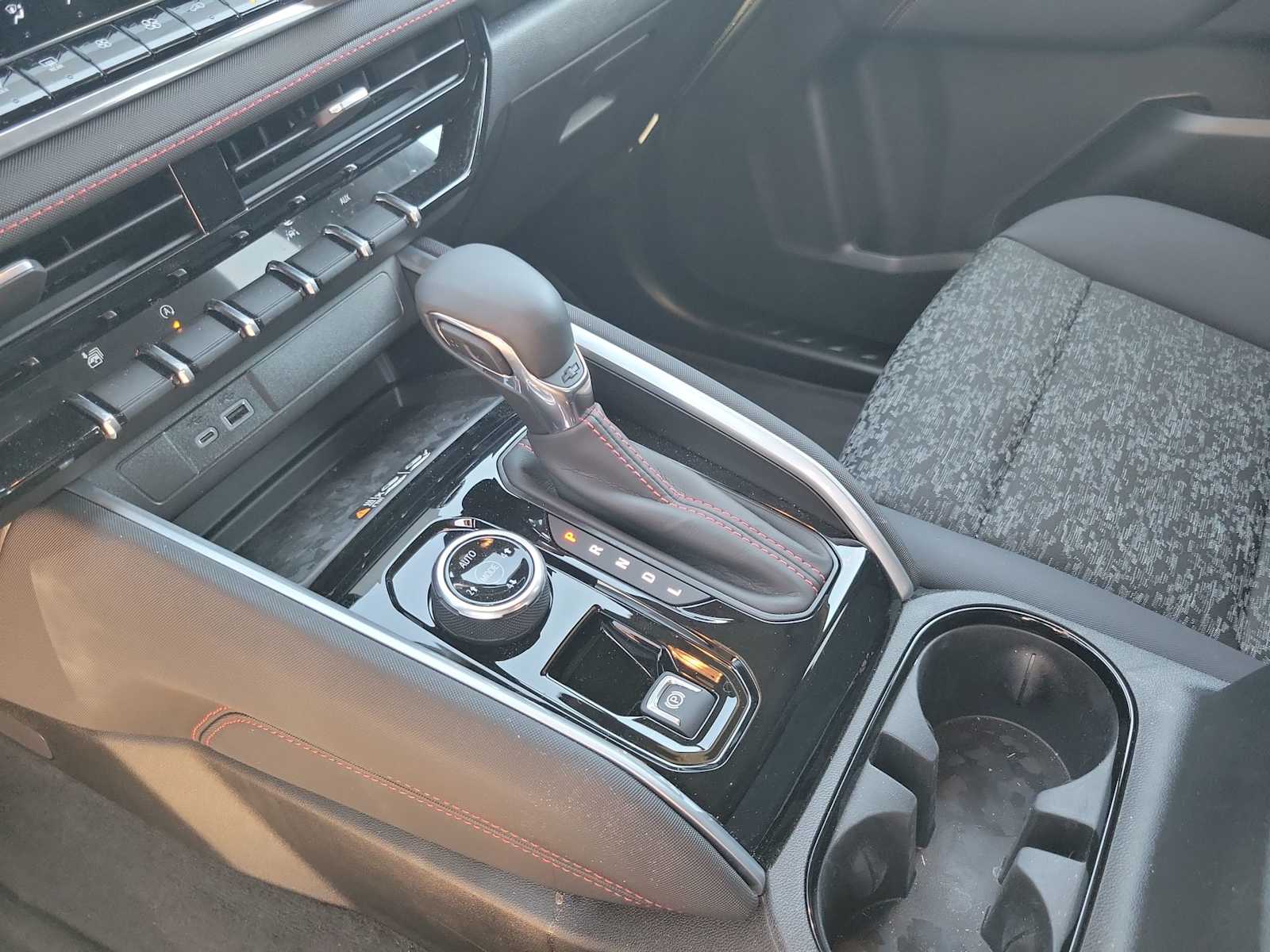 Thumbnail: 2026 Chevrolet Colorado - 21