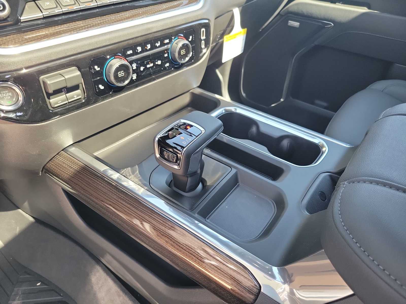 Thumbnail: 2026 Chevrolet Silverado 1500 - 13