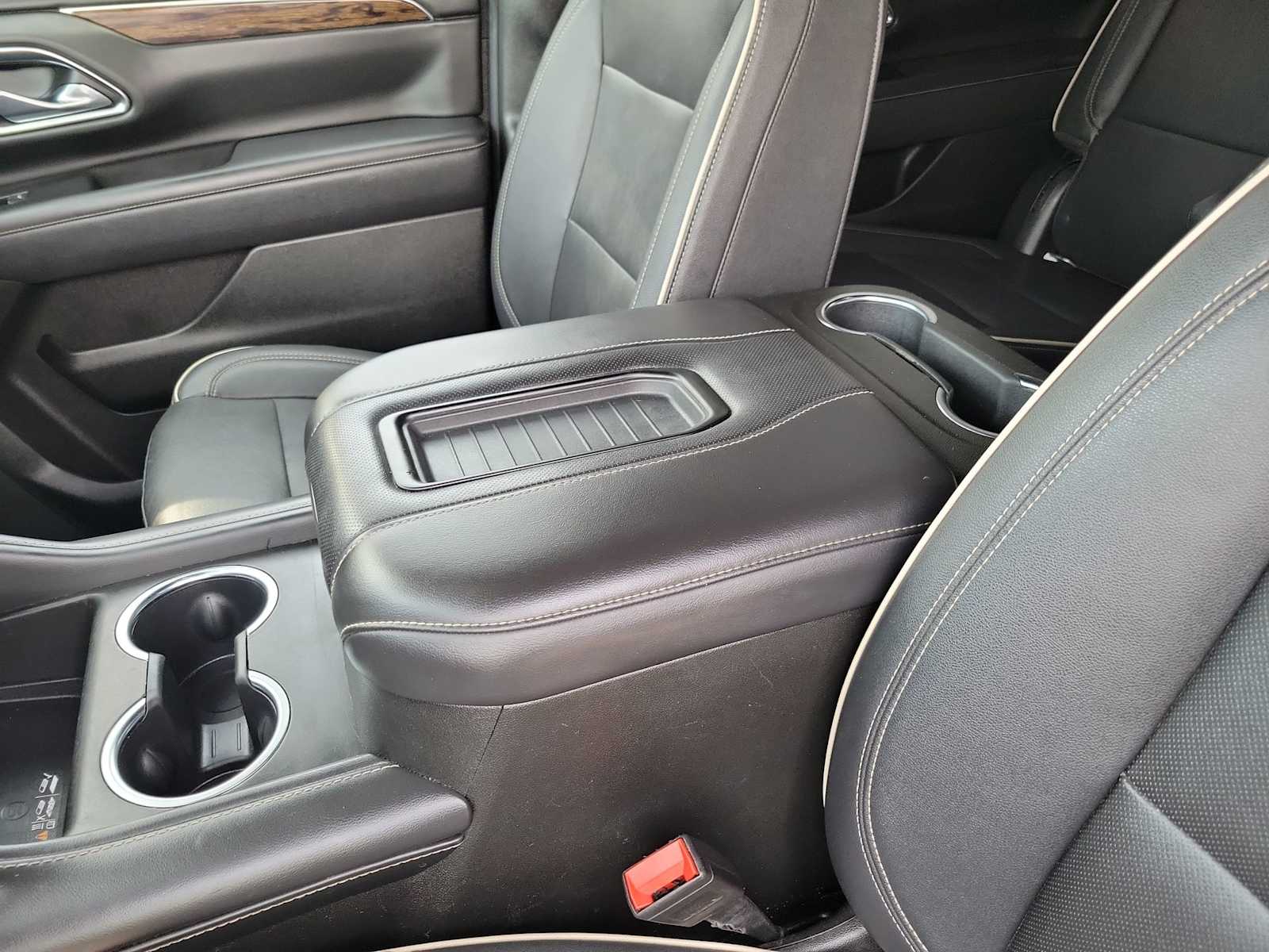 Thumbnail: 2022 Chevrolet Tahoe - 16