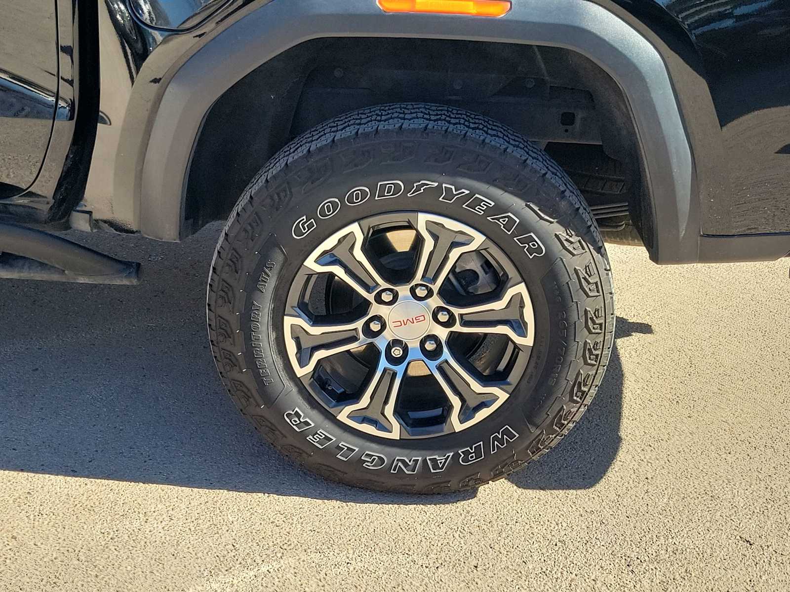 Thumbnail: 2023 GMC Canyon - 4