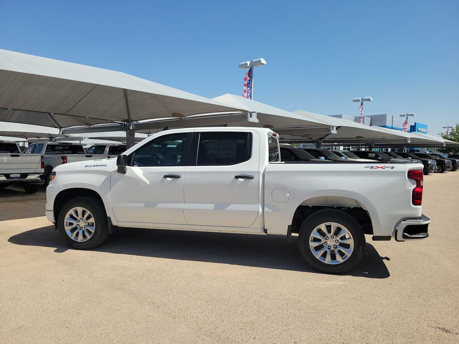 Thumbnail: 2026 Chevrolet Silverado 1500 - 3