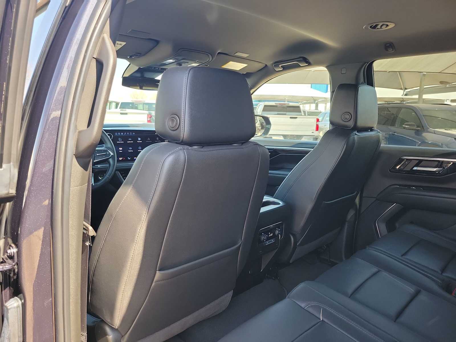 Thumbnail: 2025 Chevrolet Tahoe - 8