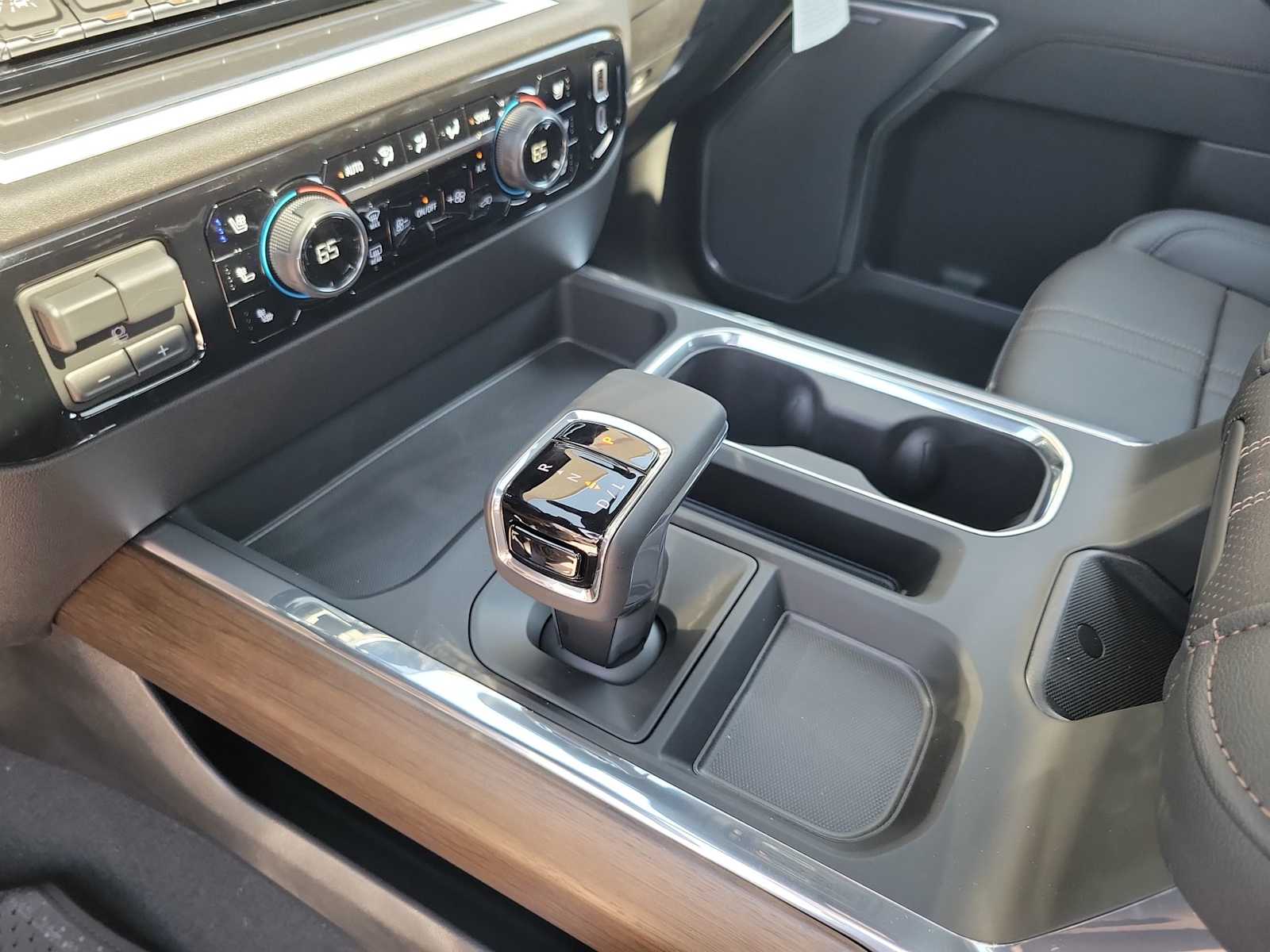 Thumbnail: 2026 Chevrolet Silverado 1500 - 17