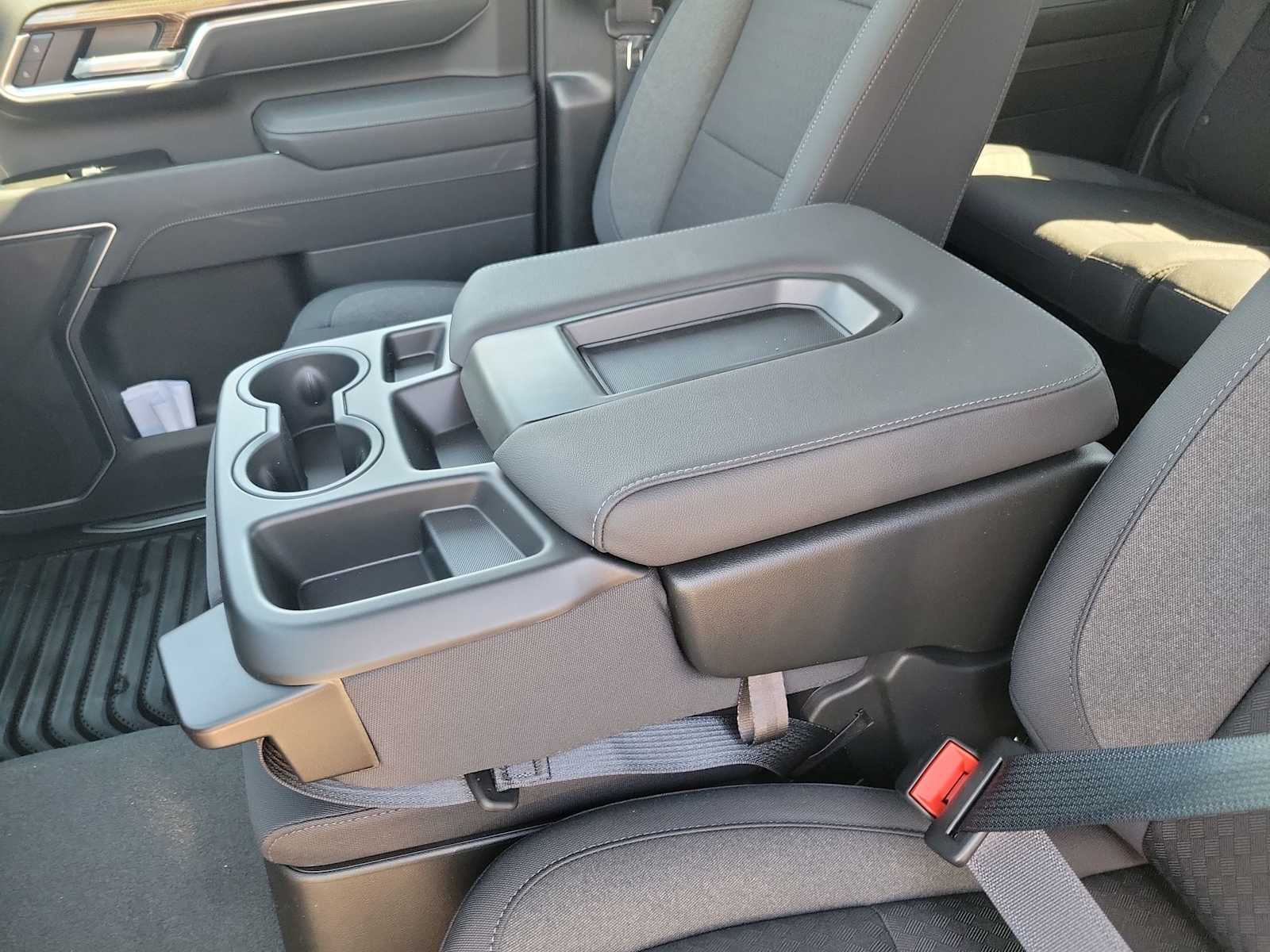 Thumbnail: 2026 Chevrolet Silverado 3500 - 16