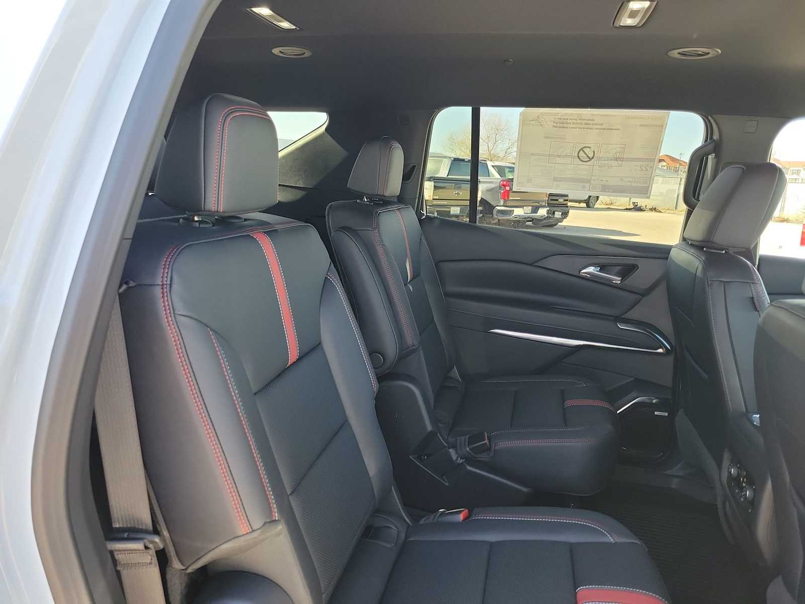 Thumbnail: 2026 Chevrolet Traverse - 9